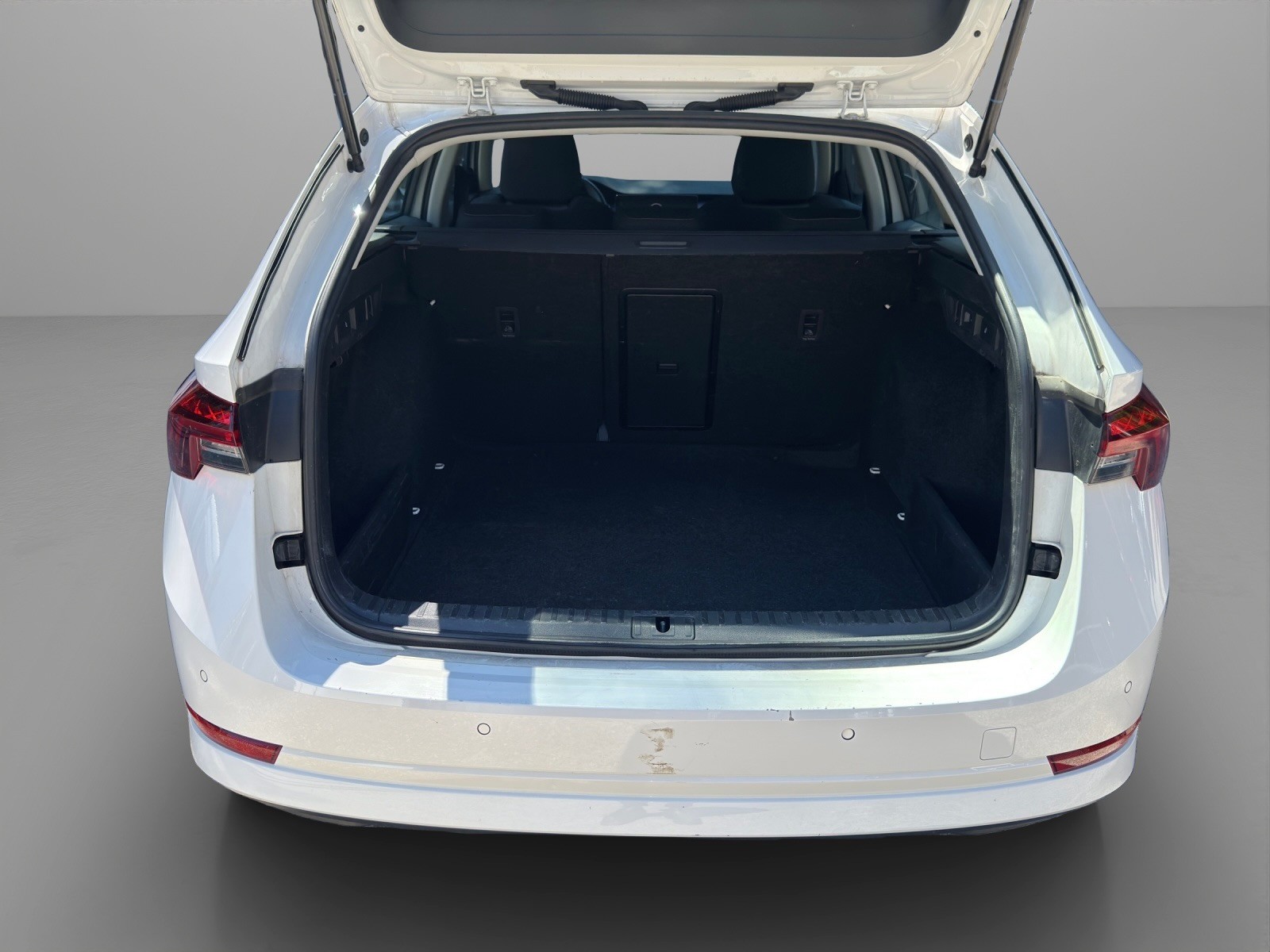 SKODA Octavia Combi 2.0 TDI DSG Ambition 4x4-image-11