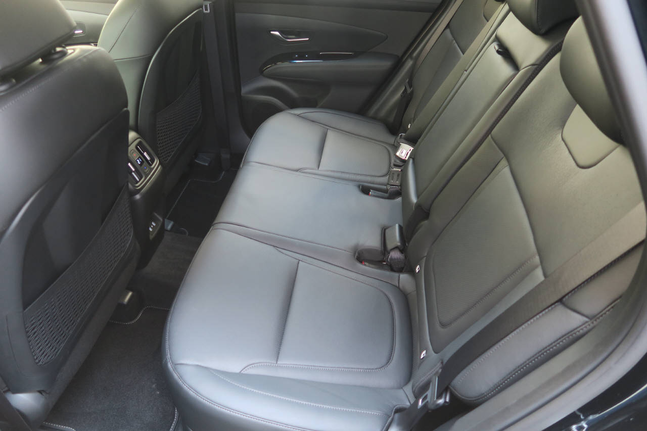 HYUNDAI Tucson 1.6 T-GDi HEV Vertex Swiss Edition 4x4-image-14