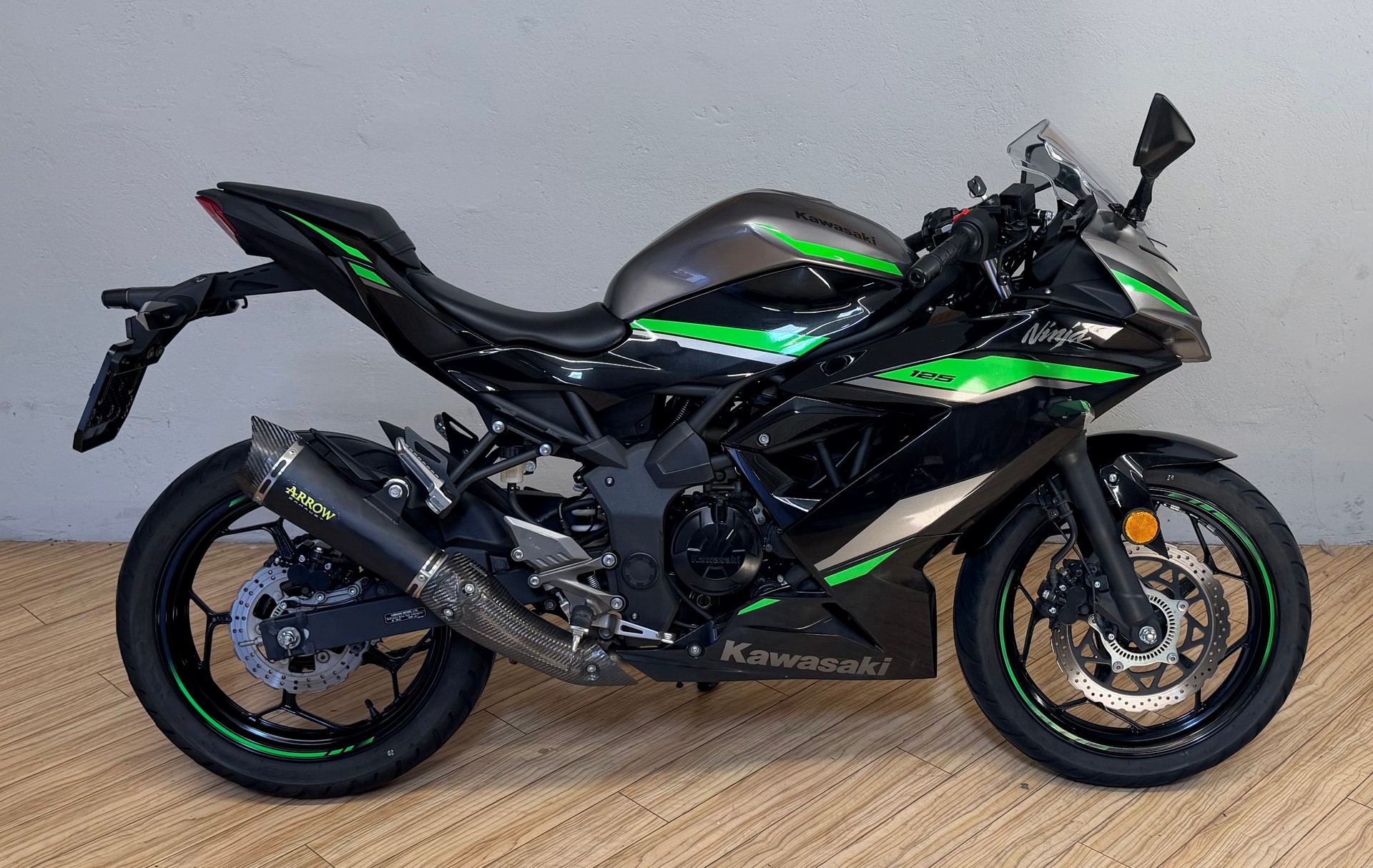 KAWASAKI Ninja 125-image-1