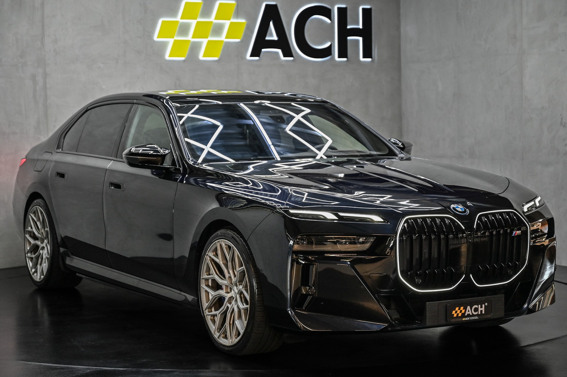 BMW M760e xDrive
