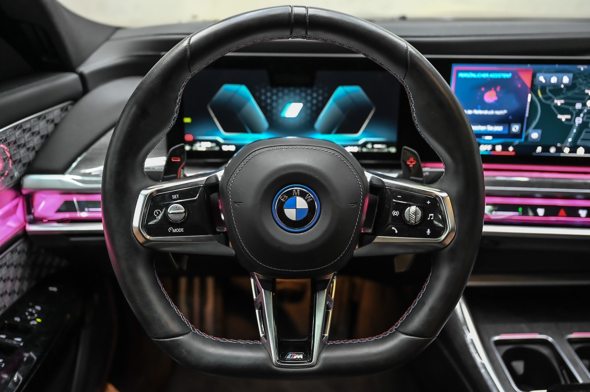 BMW M760e xDrive-image-20