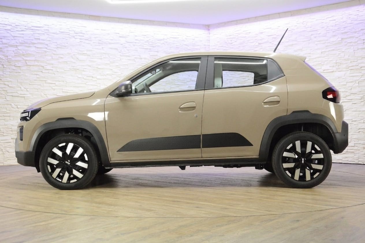 DACIA Spring Extreme-showroom-element-2