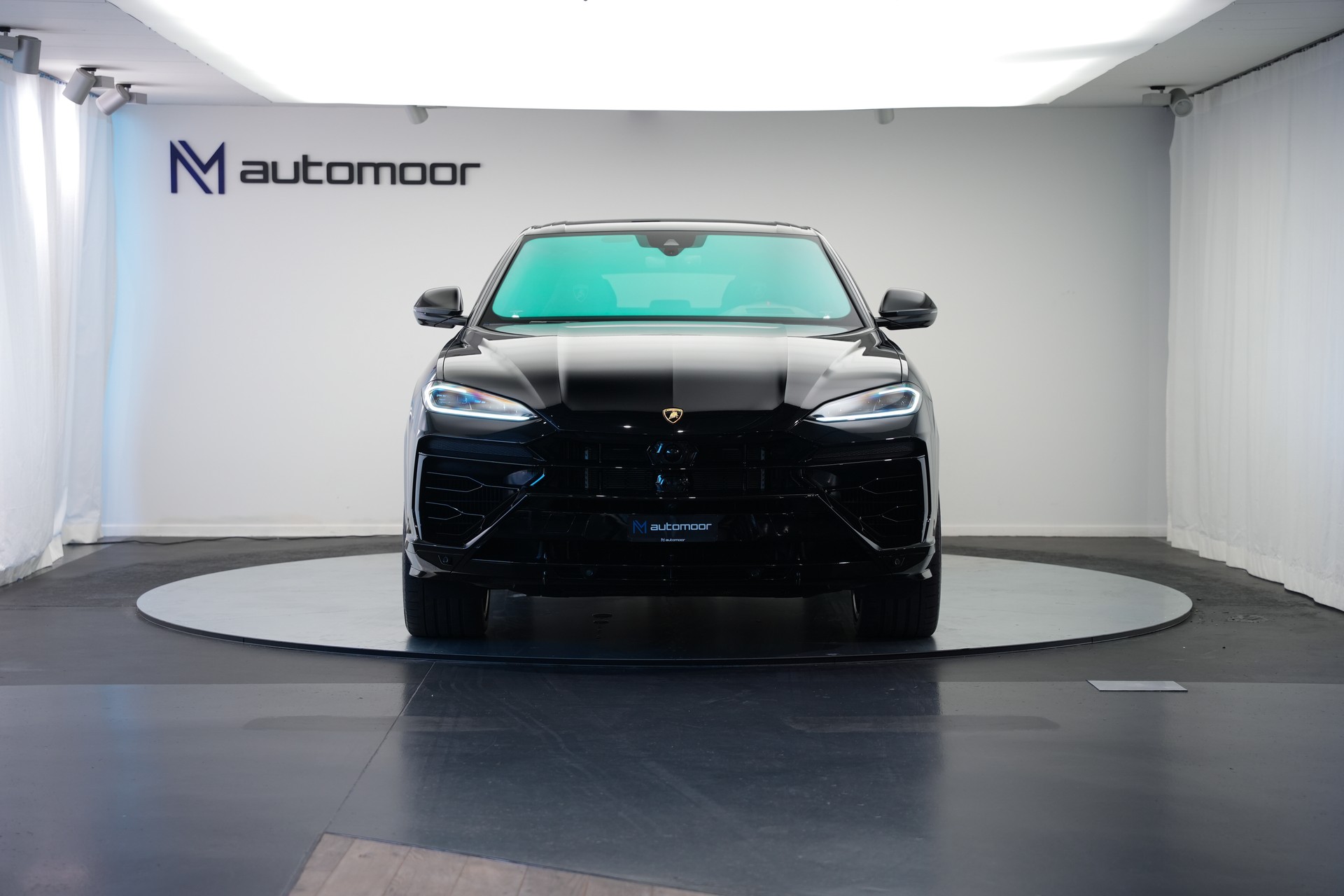 LAMBORGHINI Urus SE *CH-Fahrzeug* *Traum-Konfiguration*-showroom-element-1