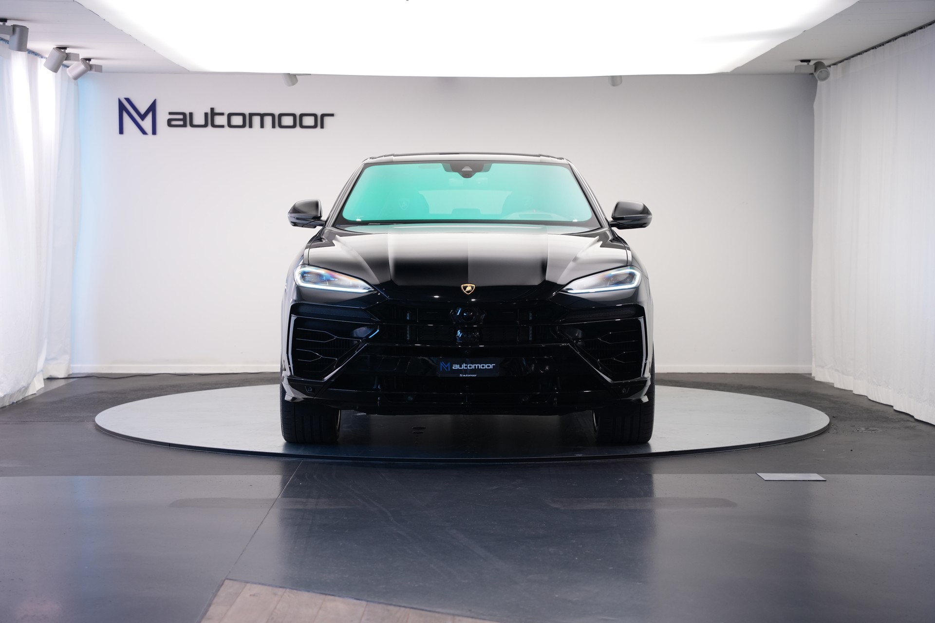 LAMBORGHINI Urus SE *CH-Fahrzeug* *Traum-Konfiguration*-showroom-element-1