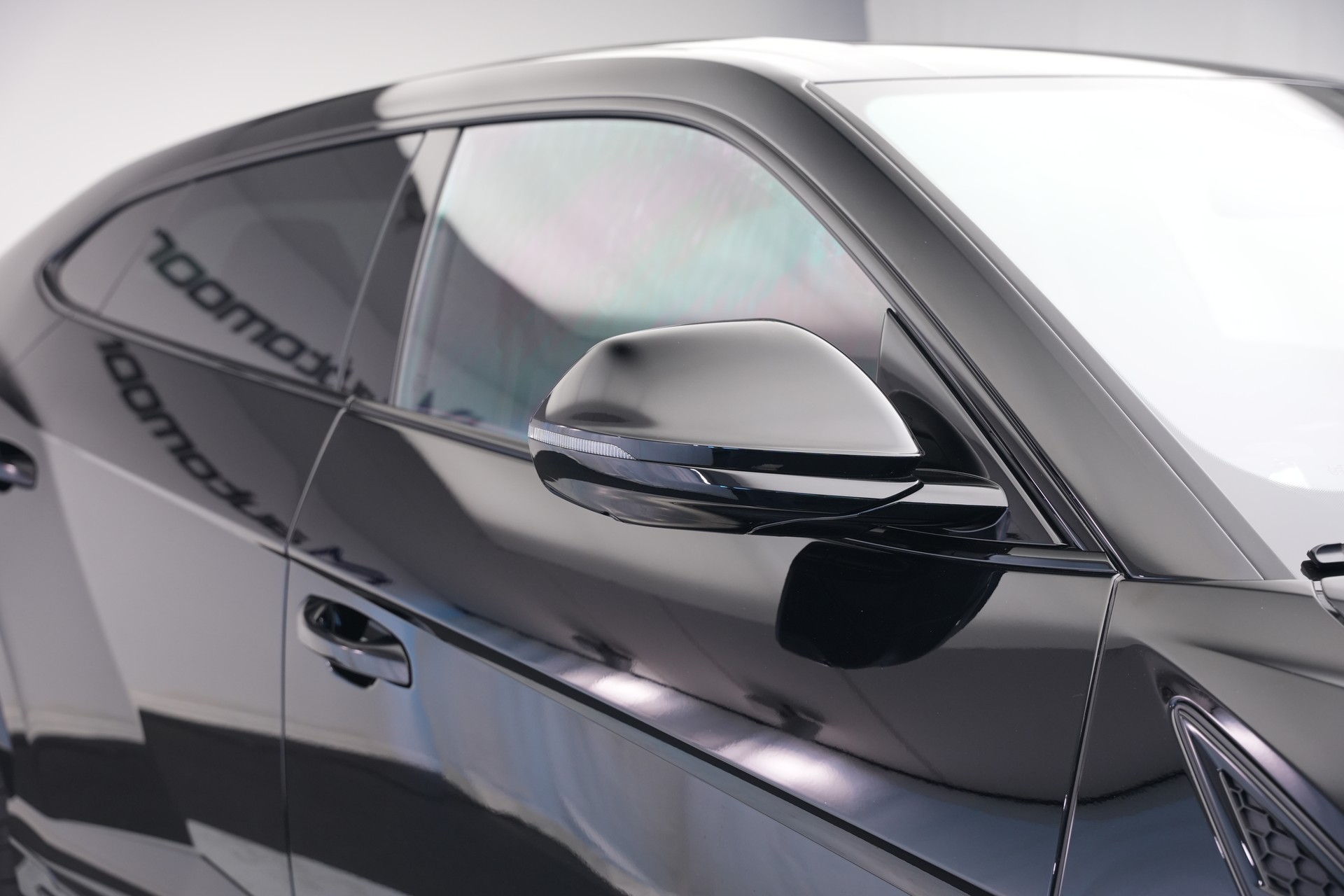 LAMBORGHINI Urus SE *CH-Fahrzeug* *Traum-Konfiguration*-image-56