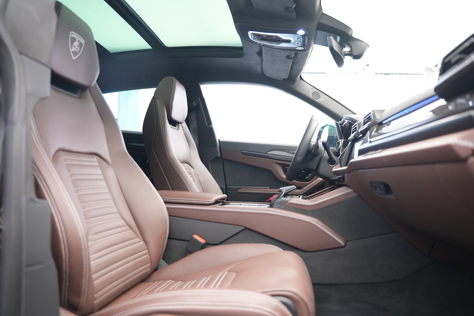 LAMBORGHINI Urus SE *CH-Fahrzeug* *Traum-Konfiguration*-image-15