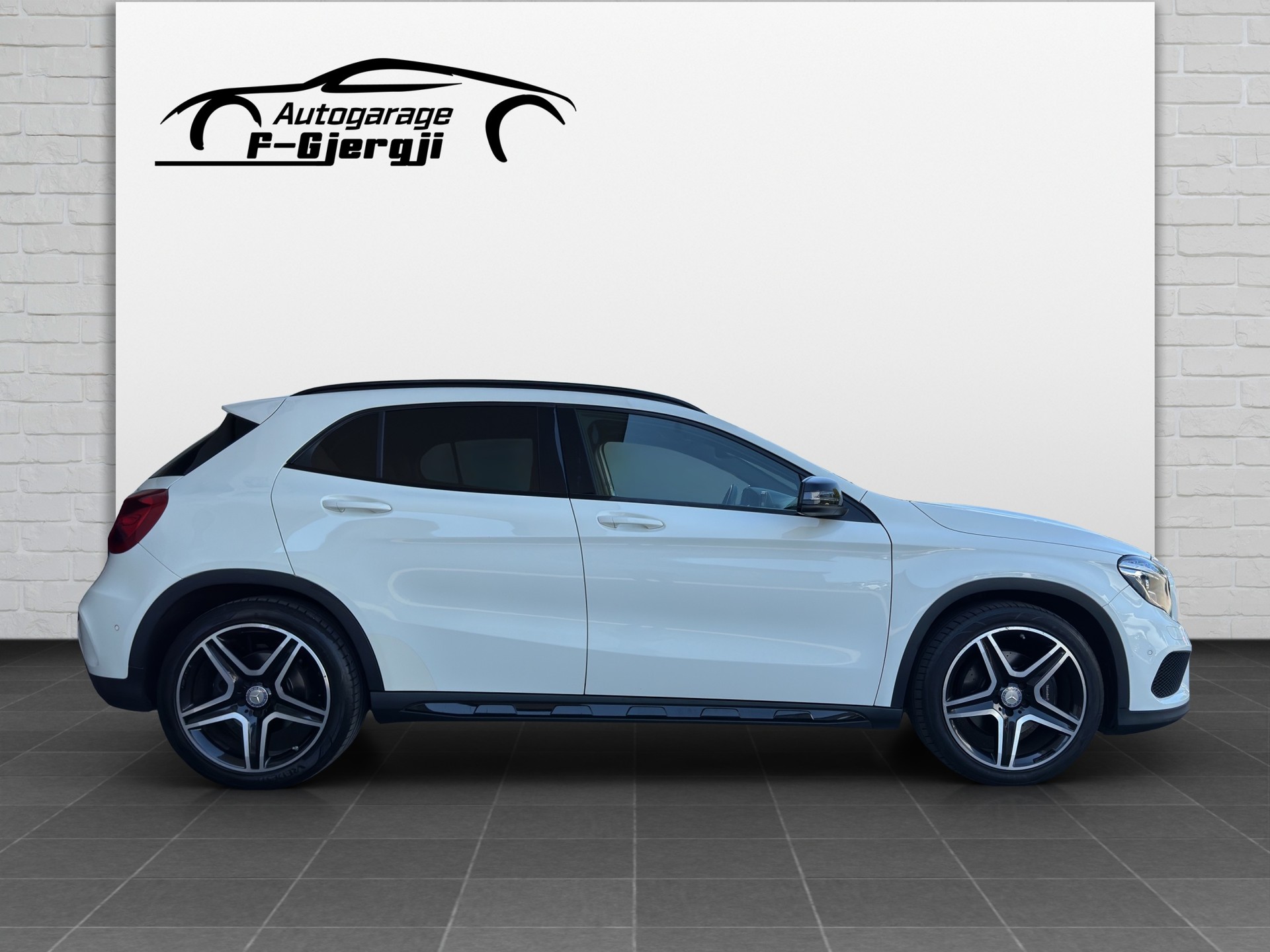 MERCEDES-BENZ GLA 250 AMG Line 4Matic 7G-DCT-image-6