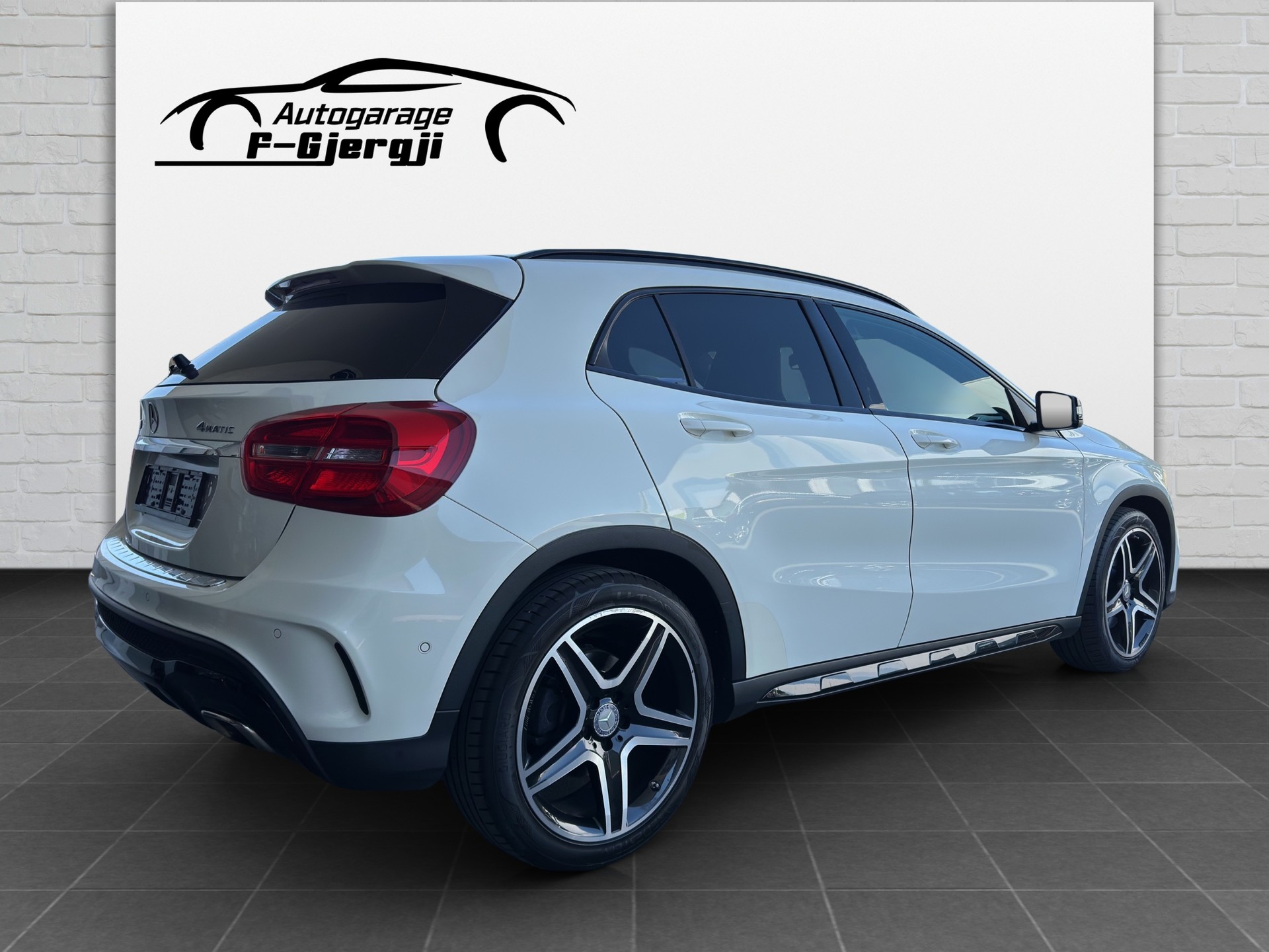 MERCEDES-BENZ GLA 250 AMG Line 4Matic 7G-DCT-image-5
