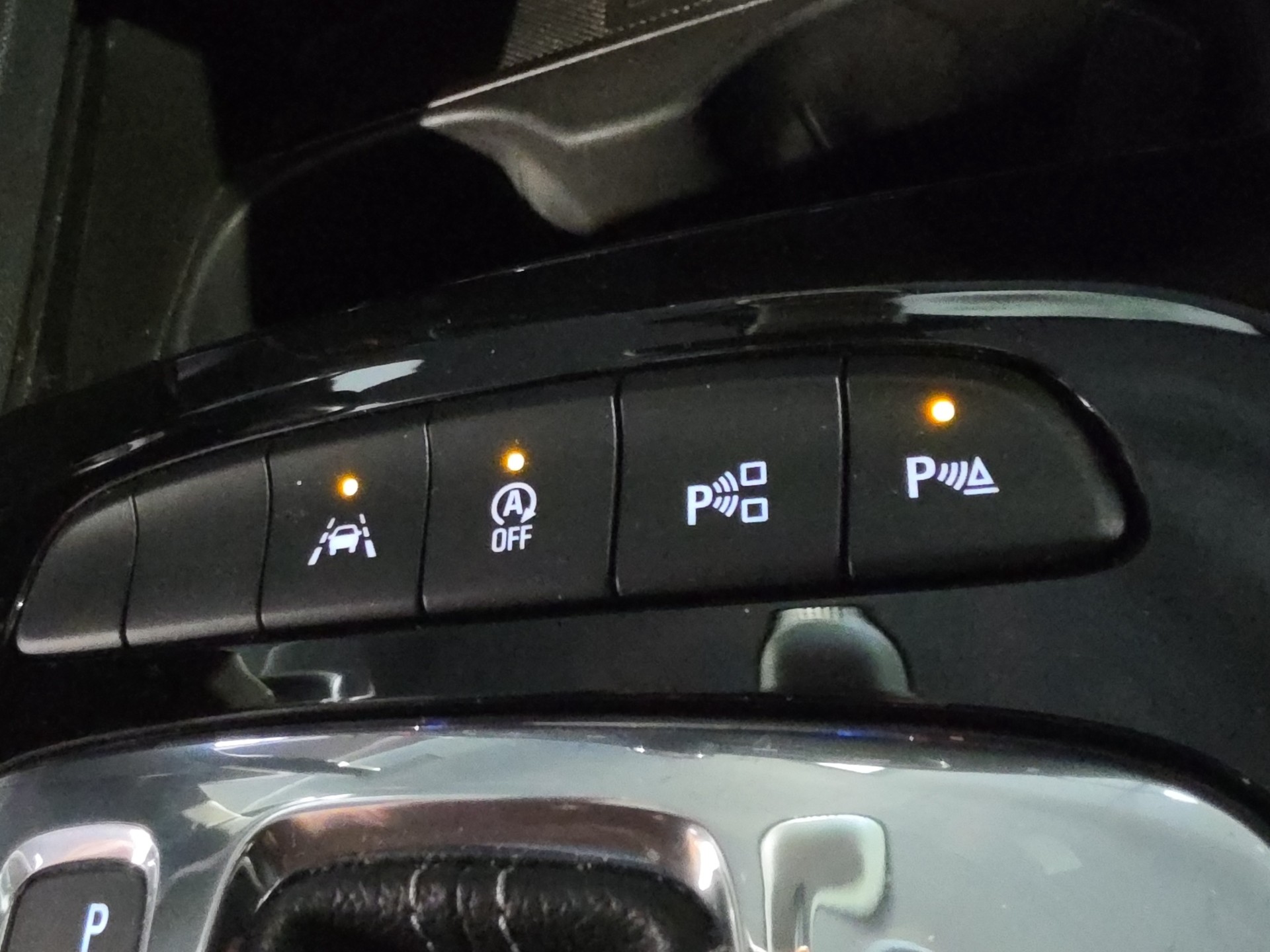 OPEL Insignia 1.6 CDTI Sports Tourer Edition Automatic-image-14