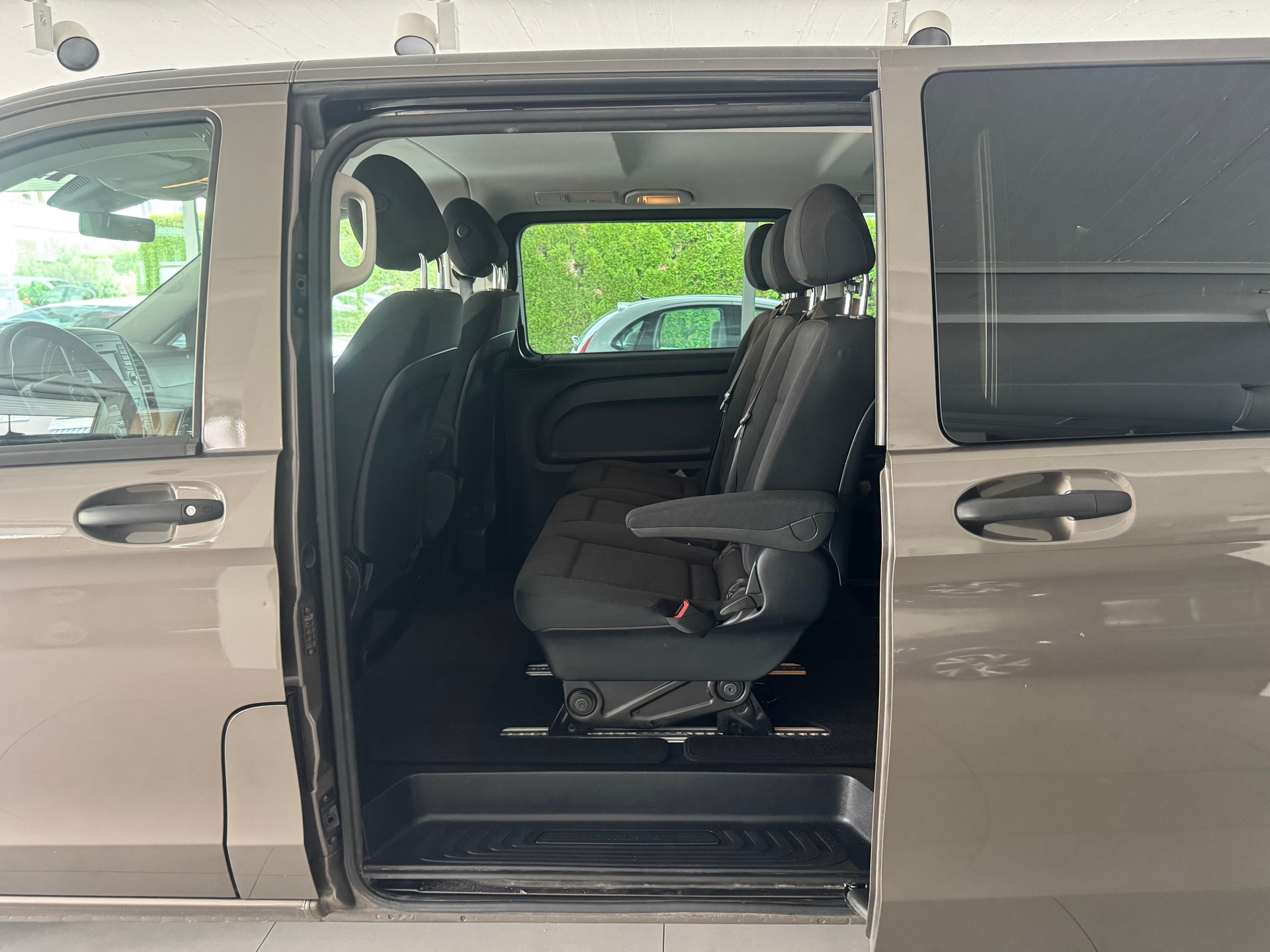 MERCEDES-BENZ Vito 116 BlueTec Tourer Pro 7G-Tronic-image-11