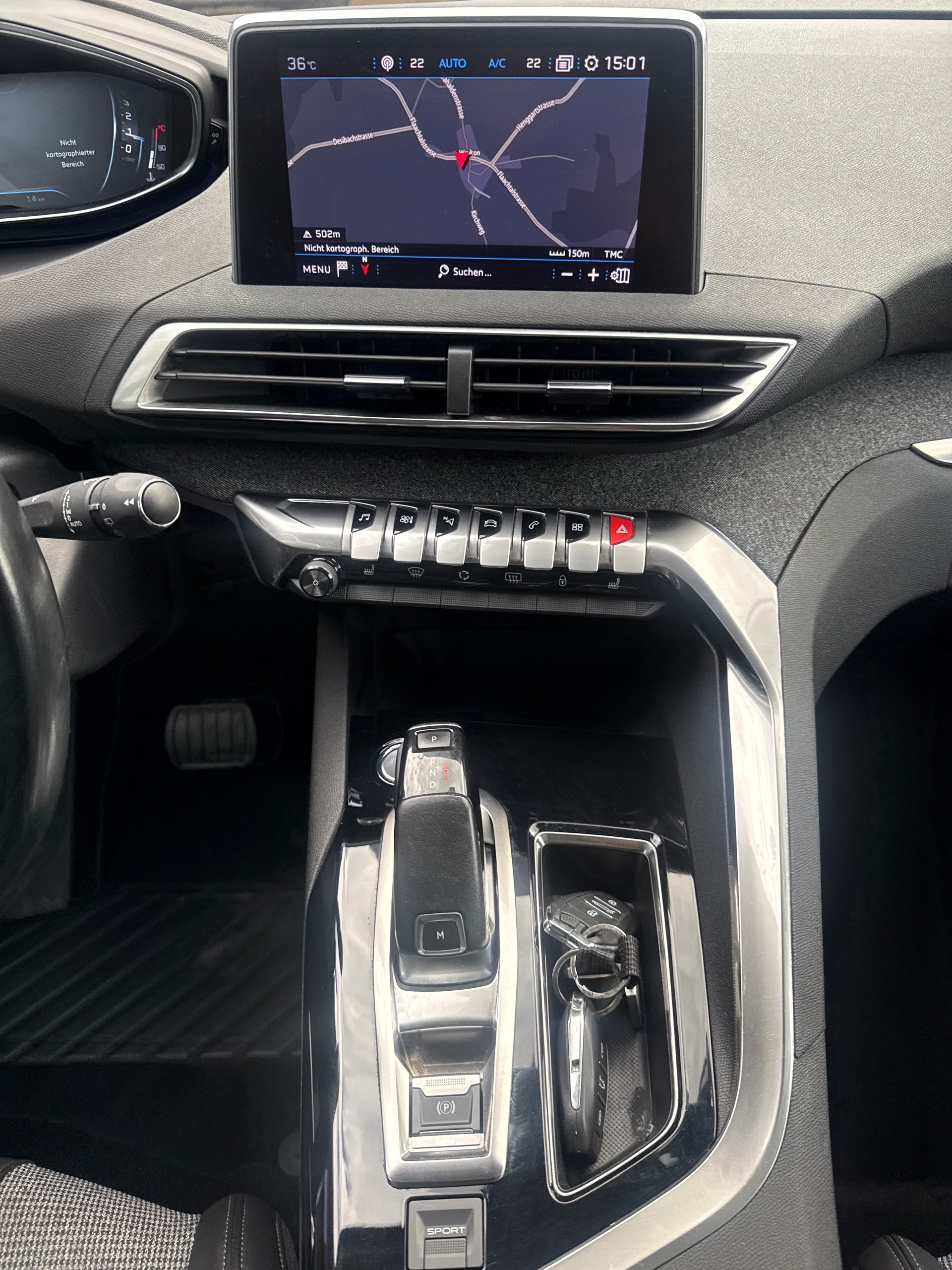 PEUGEOT 3008 1.2 PureTech Allure EAT-image-10