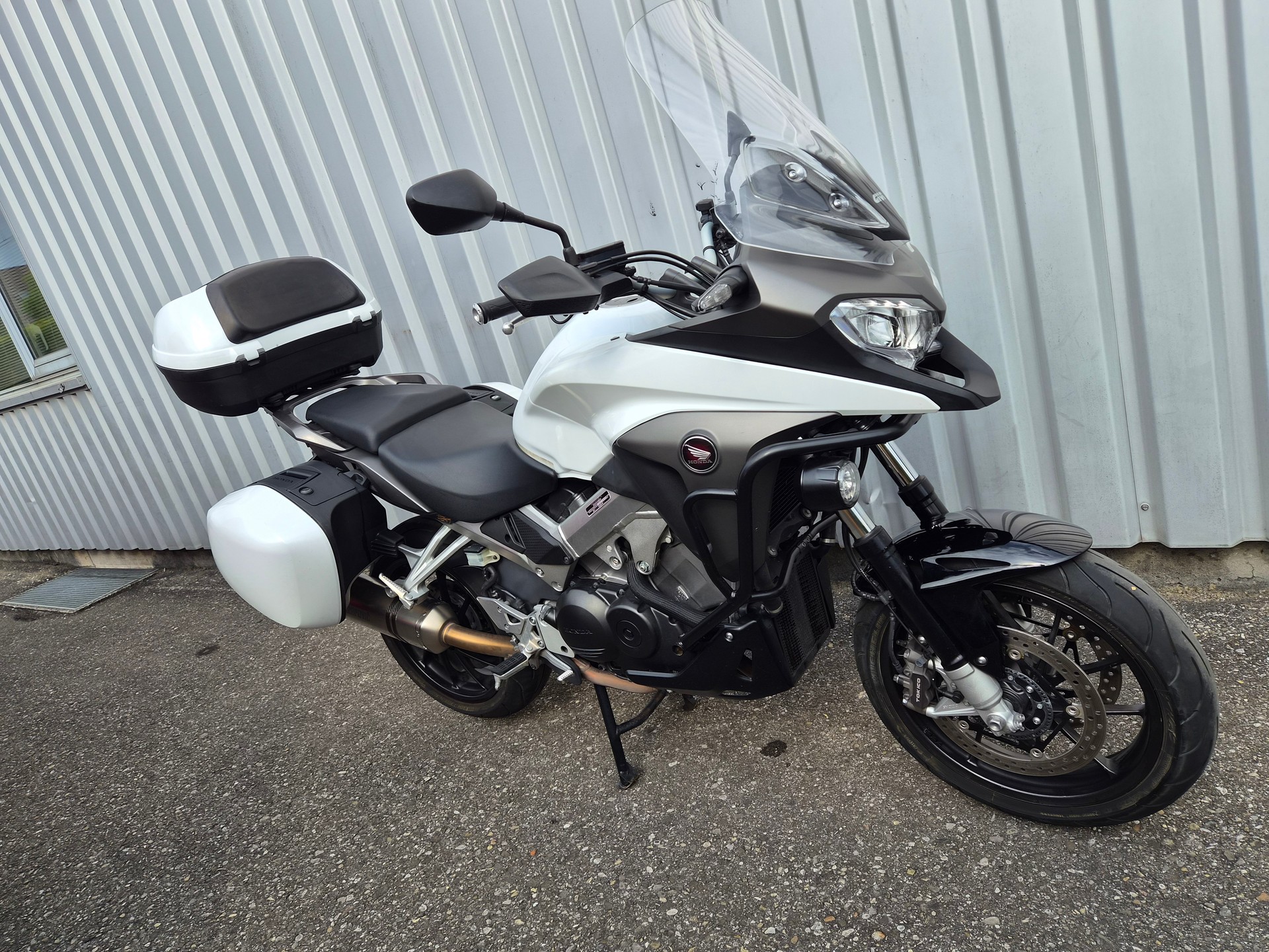 HONDA VFR 800 XA CROSSRUNNER-image-1