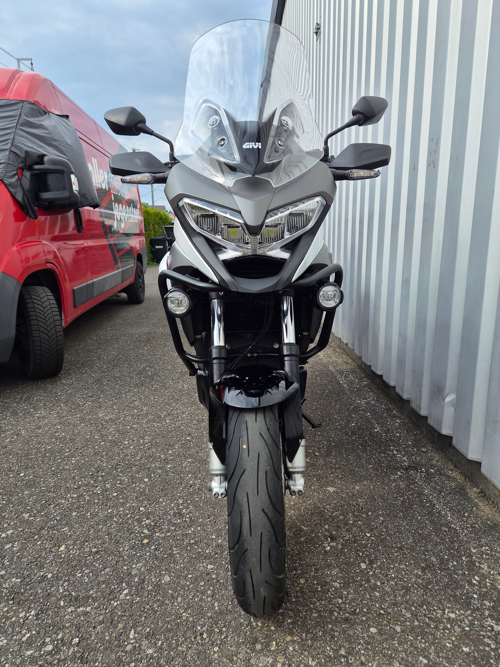HONDA VFR 800 XA CROSSRUNNER-image-2