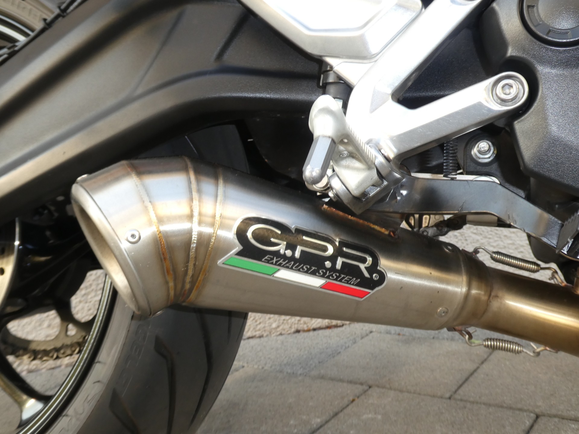 TRIUMPH Trident 660 35 KW-image-4