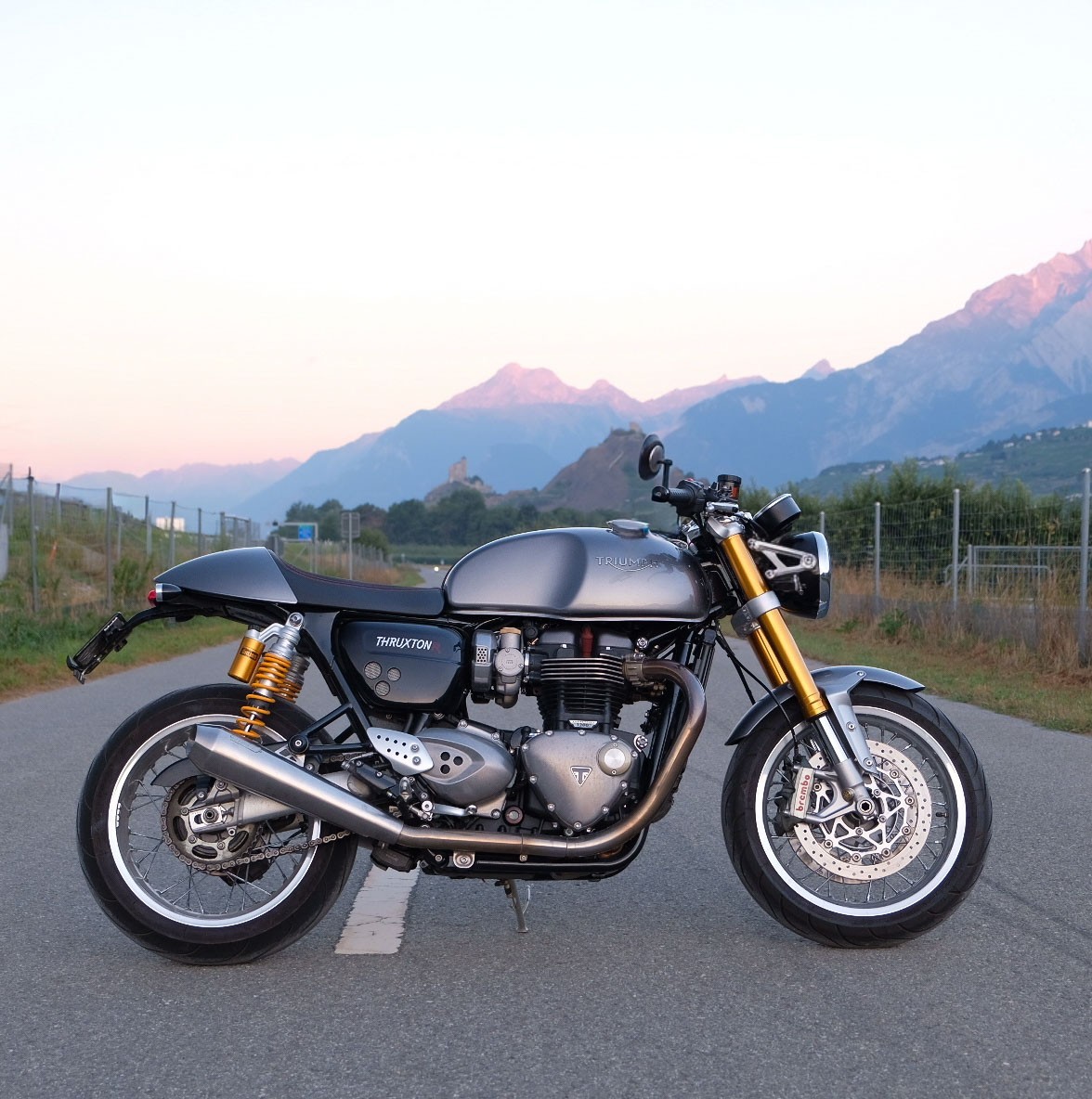 TRIUMPH Thruxton R 1200 i ABS-image-1