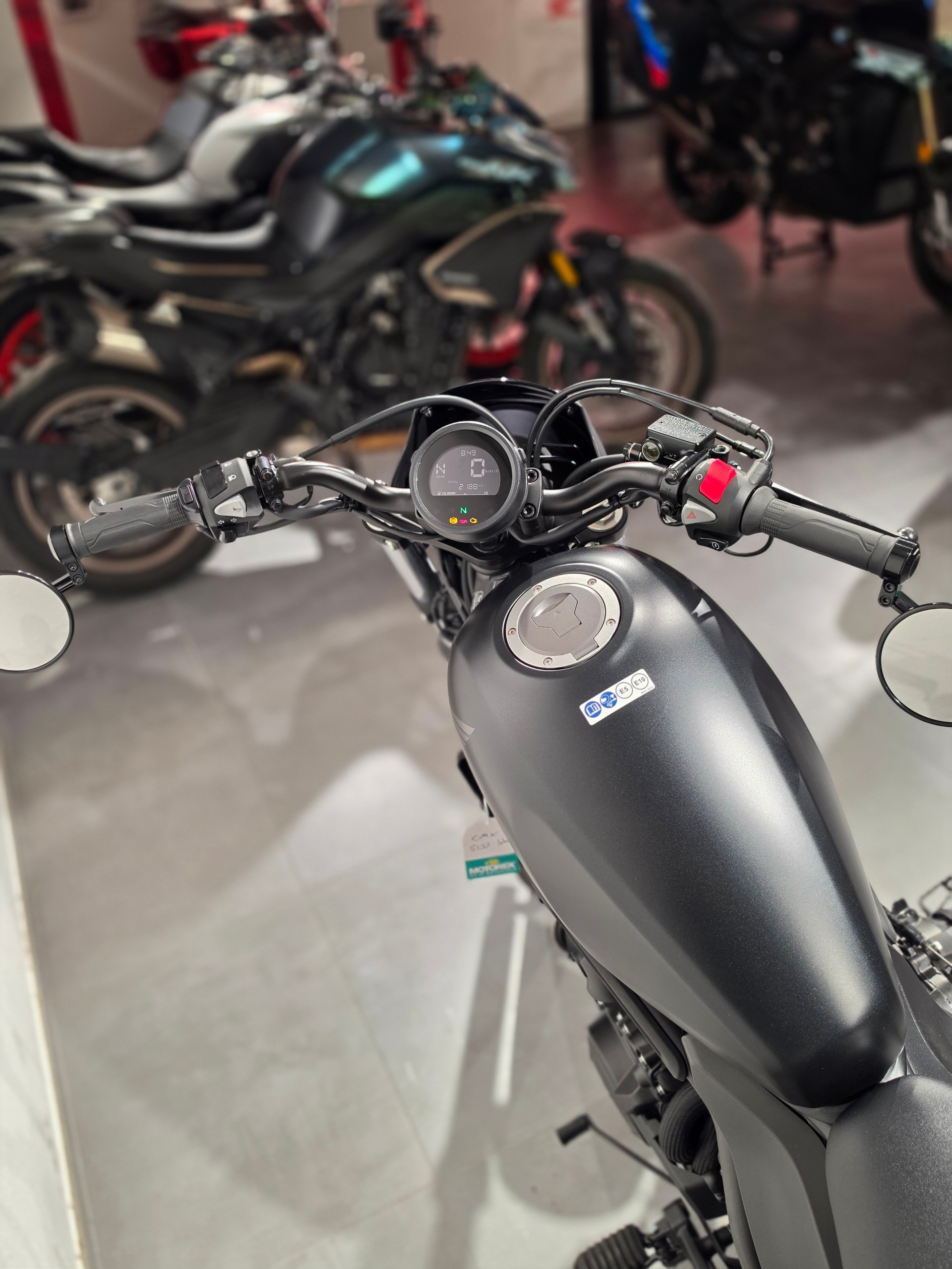 HONDA CMX500 Rebel-image-6