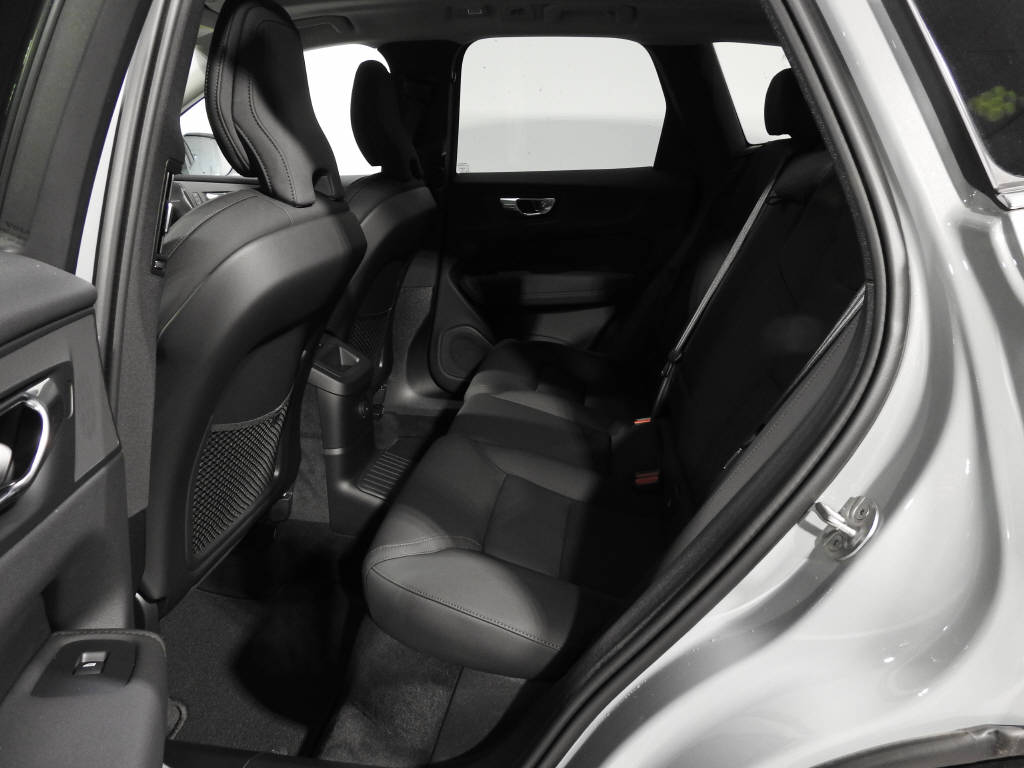 VOLVO XC60 2.0 T6 TE Plus Dark eAWD