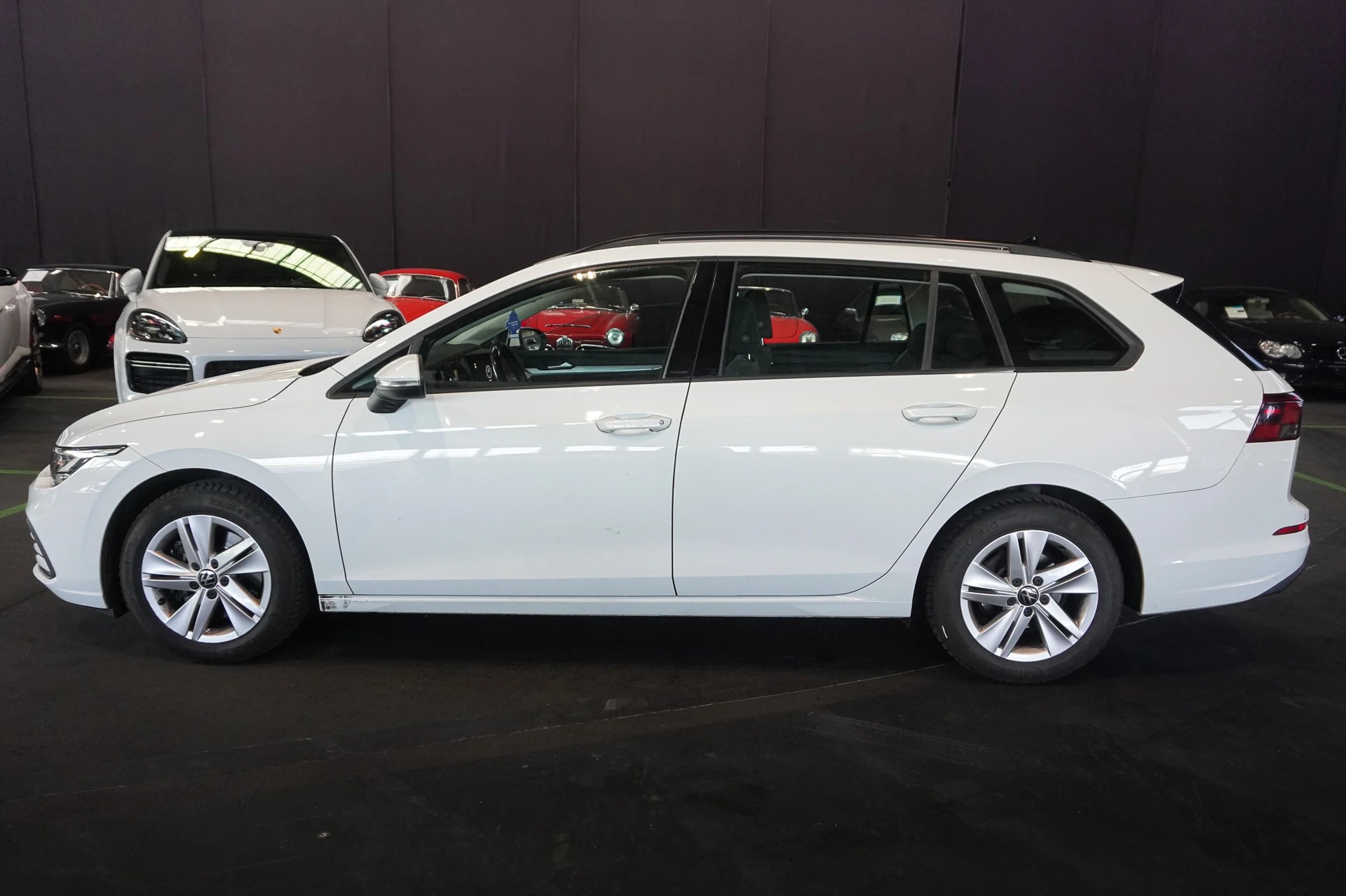 VW Golf Variant 2.0 TDI Life DSG-image-4