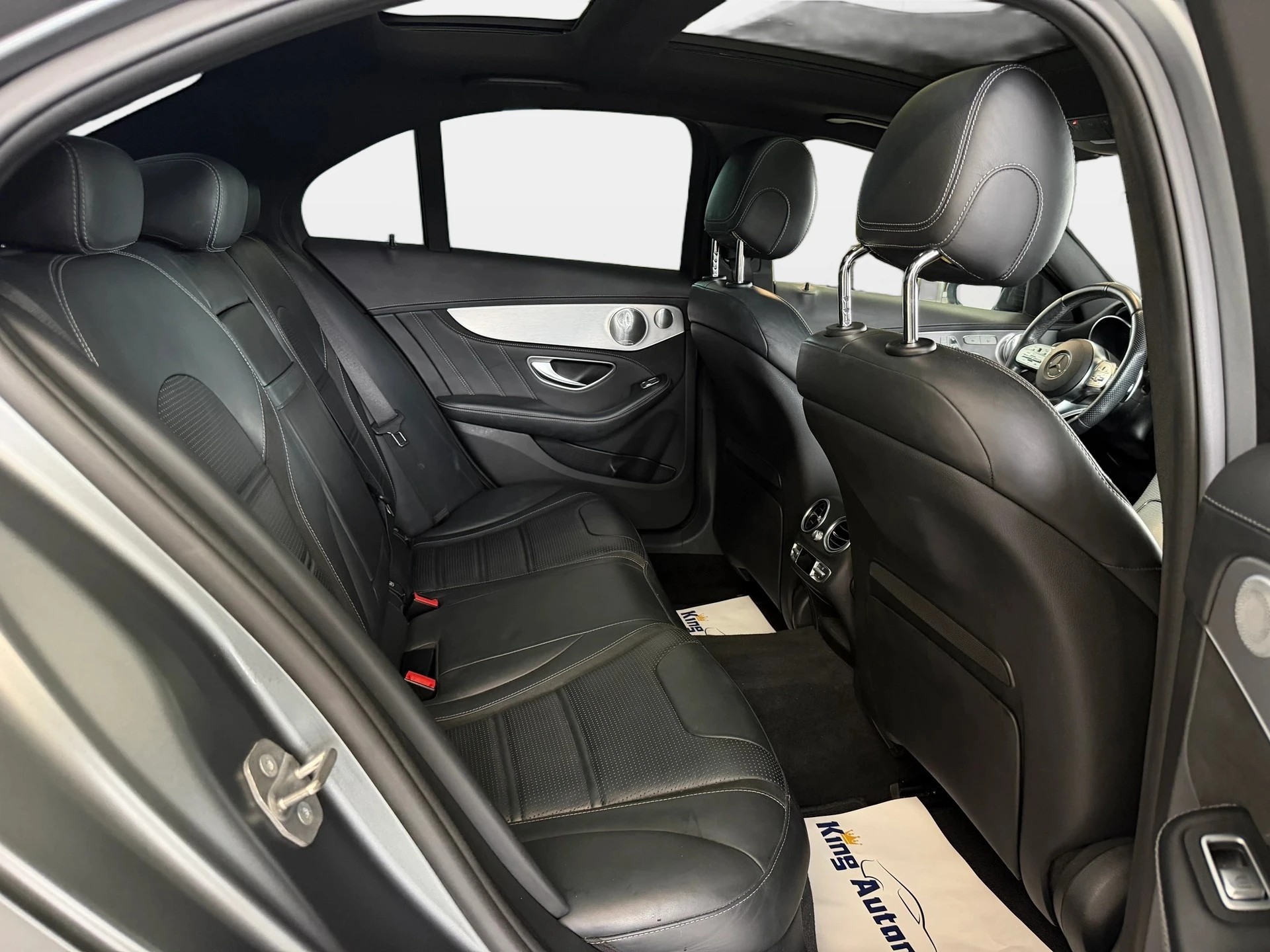 MERCEDES-BENZ C 63 AMG Speedshift | Multibeam LED | Burmester | Pano Dach-image-14