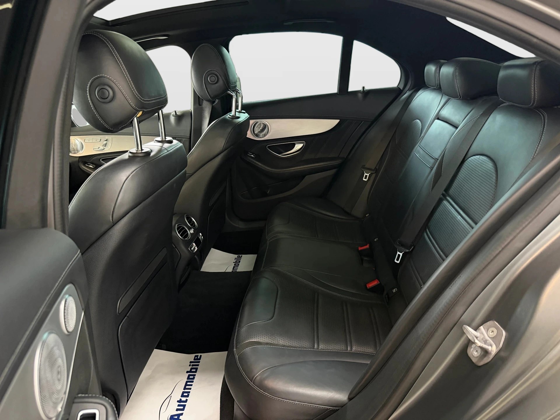 MERCEDES-BENZ C 63 AMG Speedshift | Multibeam LED | Burmester | Pano Dach-image-15