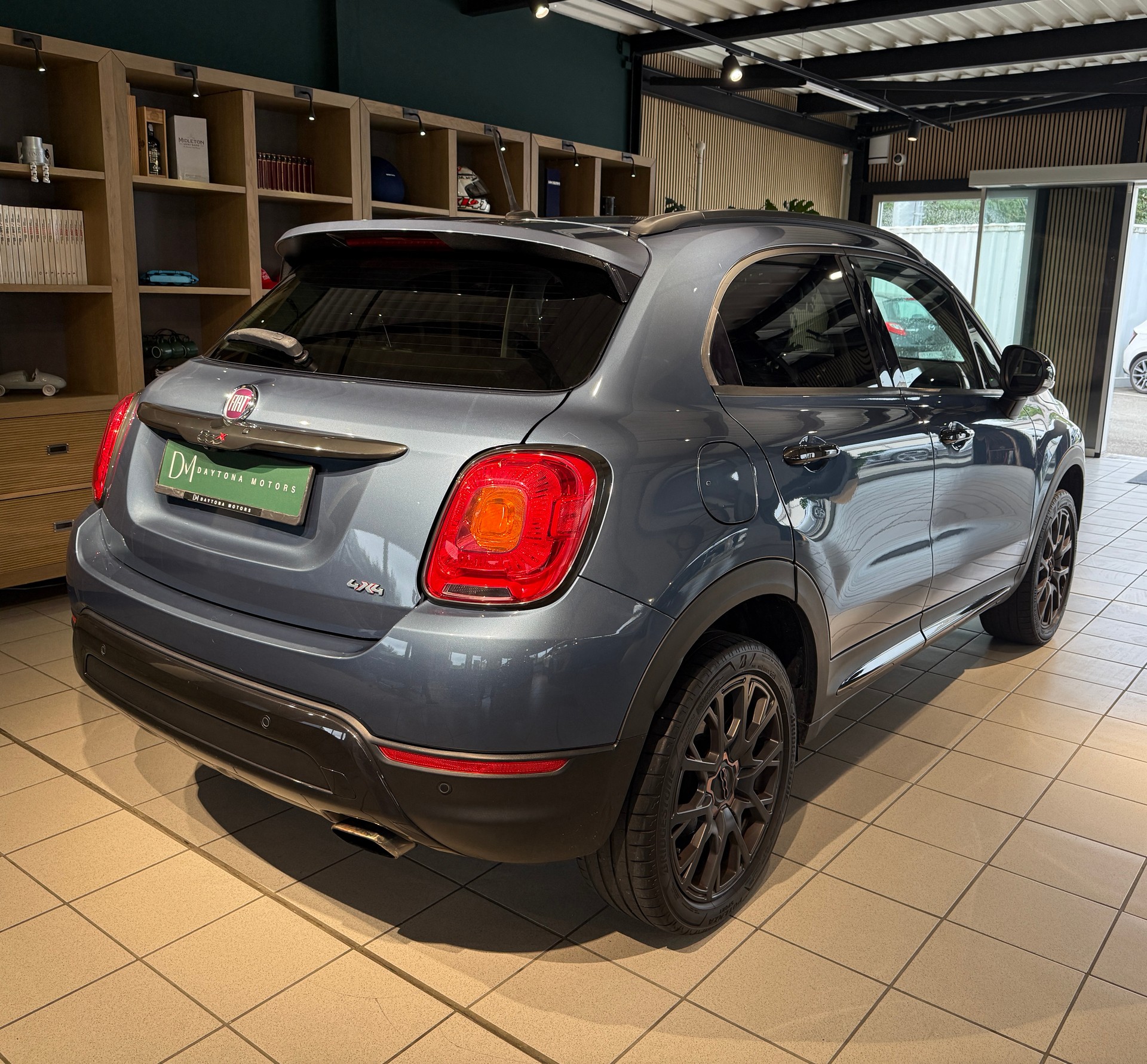 FIAT 500X 1.4T Off Road S-Design 4x4 Automatic-showroom-element-3