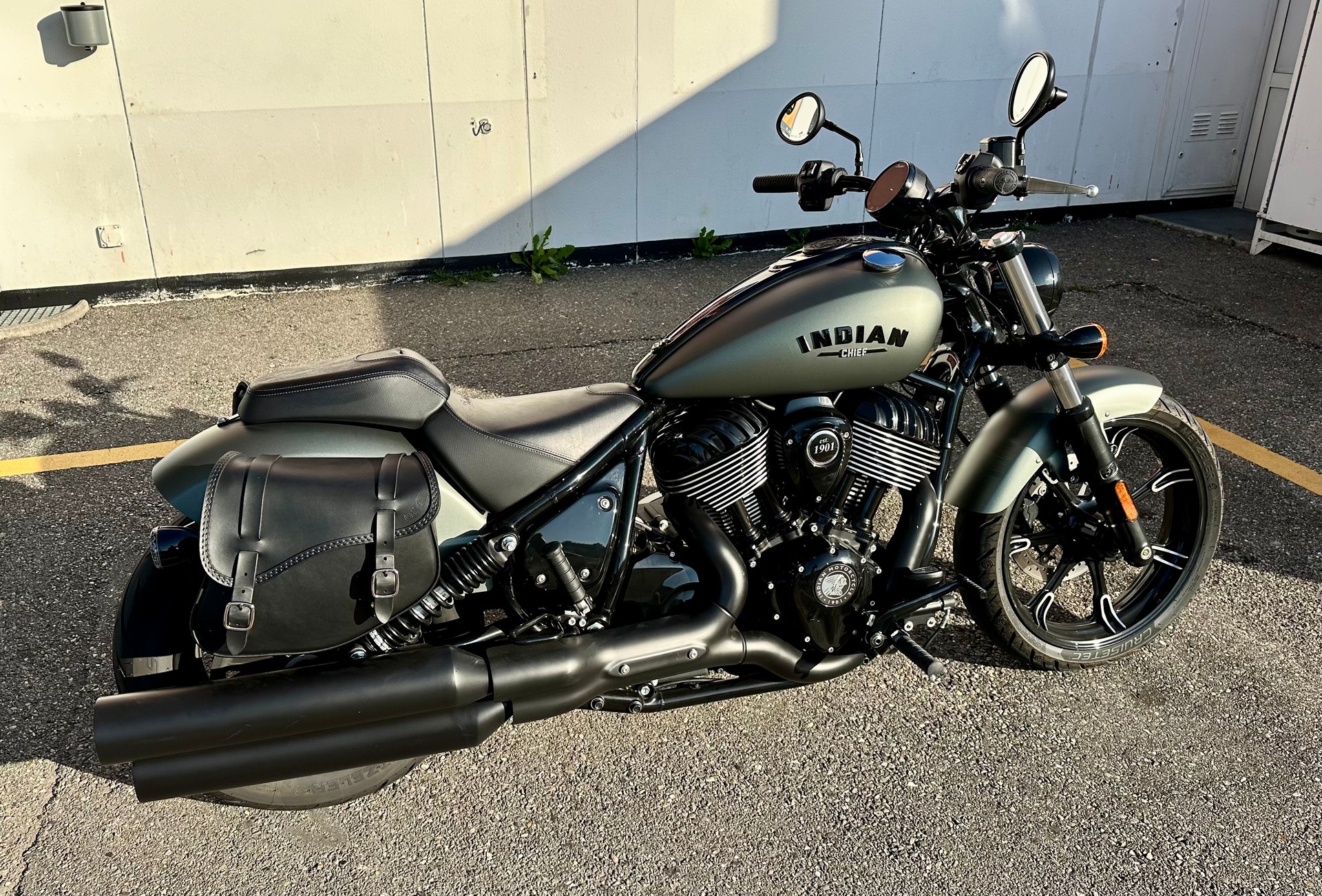 INDIAN Chief Dark Horse