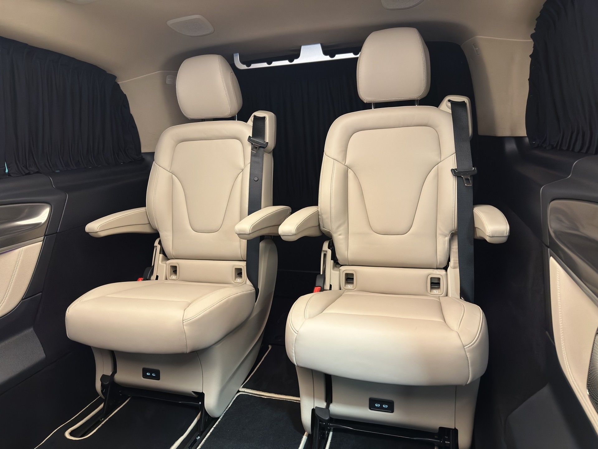 MERCEDES-BENZ MERCEDES-BENZ V 300 d Extra-Lang 4matic Exclusive FALCON AVERS V.I.P-image-41