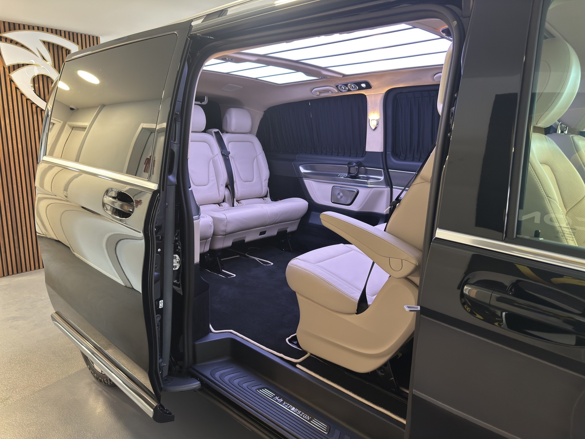MERCEDES-BENZ MERCEDES-BENZ V 300 d Extra-Lang 4matic Exclusive FALCON AVERS V.I.P-image-32