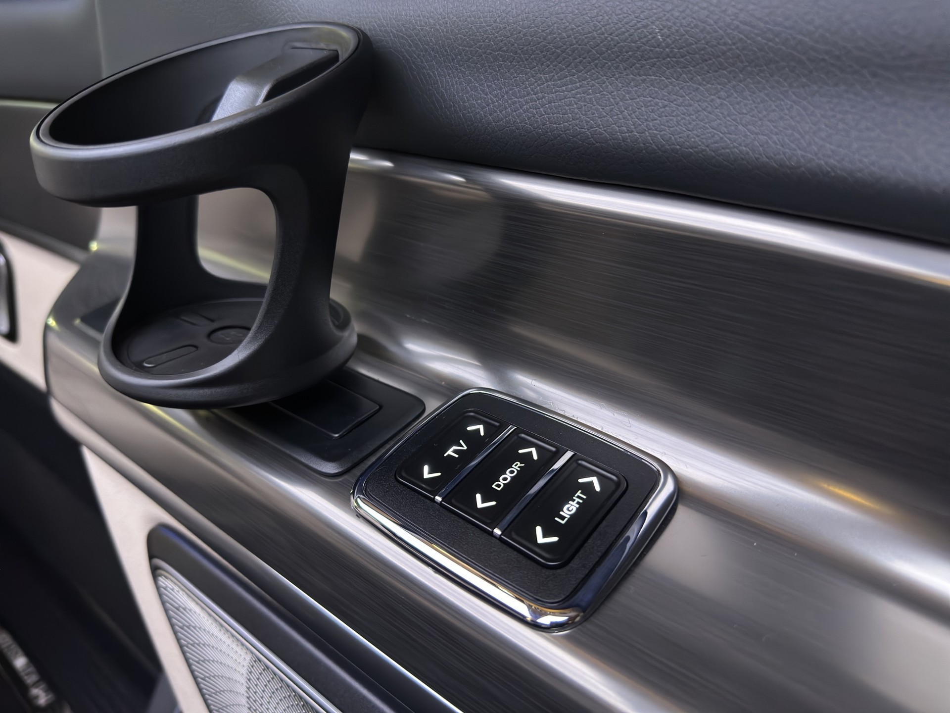 MERCEDES-BENZ MERCEDES-BENZ V 300 d Extra-Lang 4matic Exclusive FALCON AVERS V.I.P-image-48