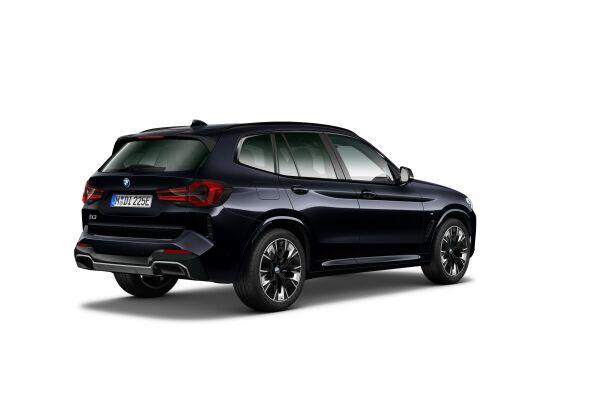 BMW iX3 M Sport – G08 Impressive (CH) 📍-showroom-element-1