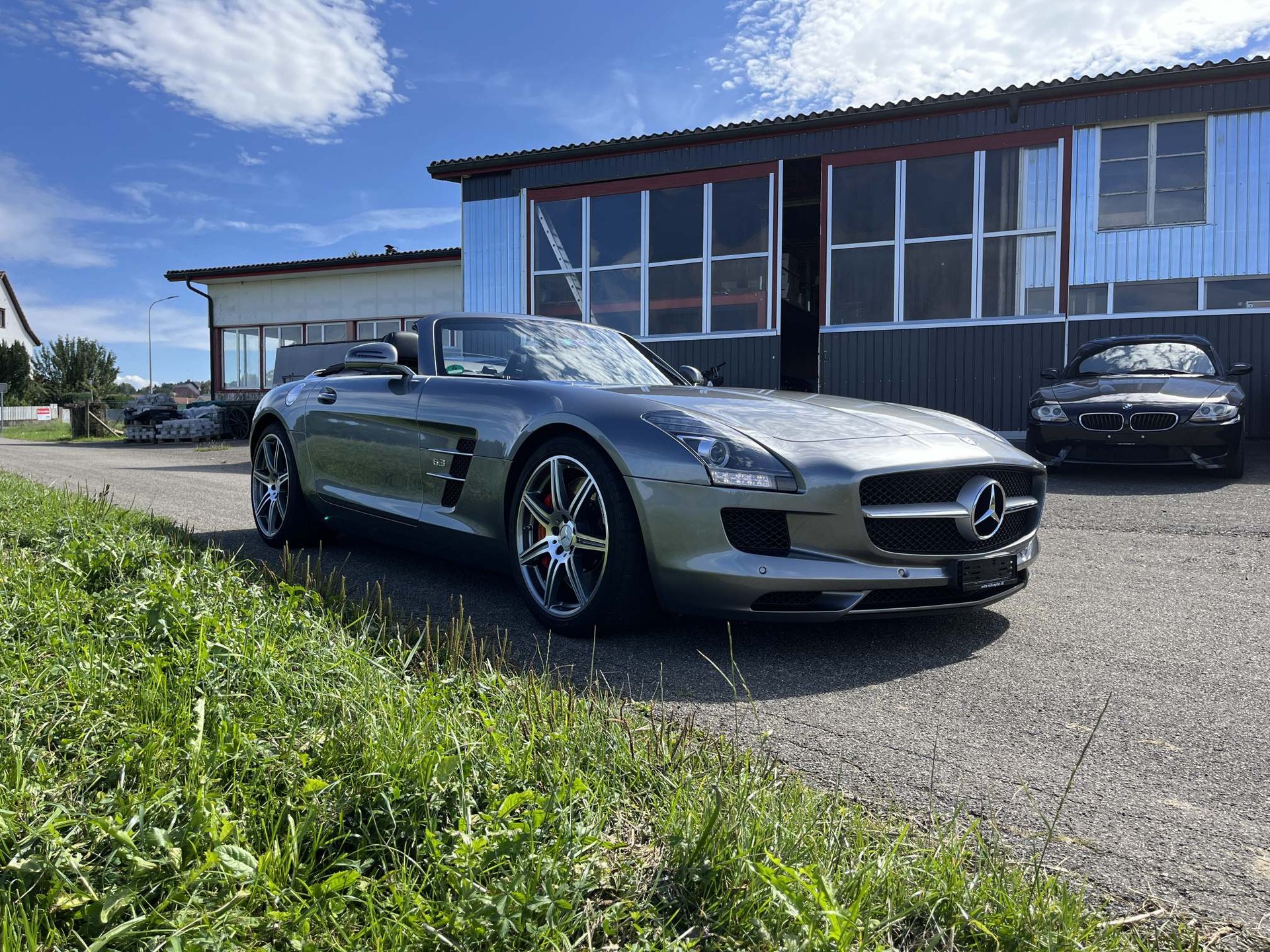 MERCEDES-BENZ SLS AMG Roadster-image-1