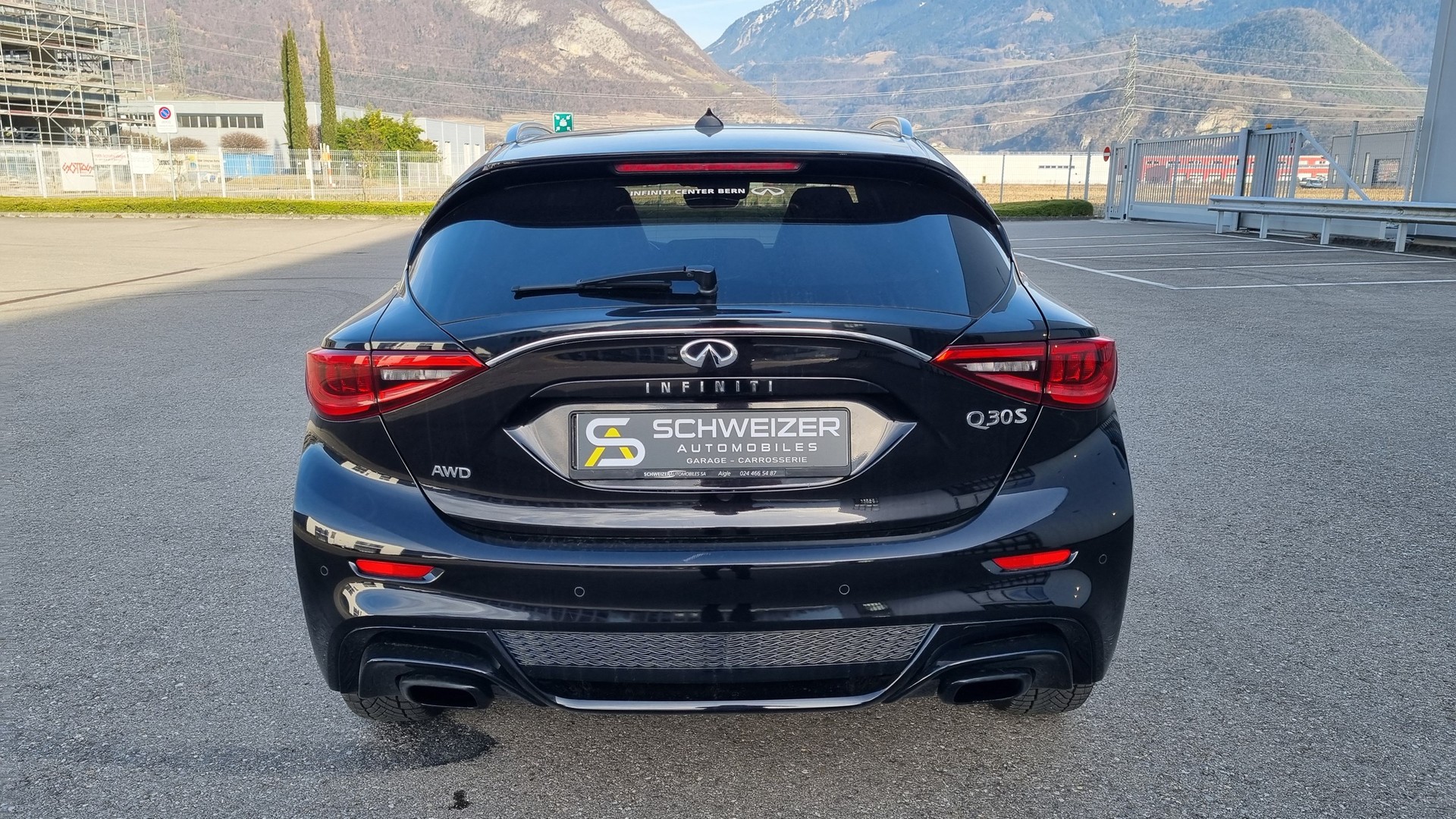 INFINITI Q30 2.0t Sport AWD DCT-image-5