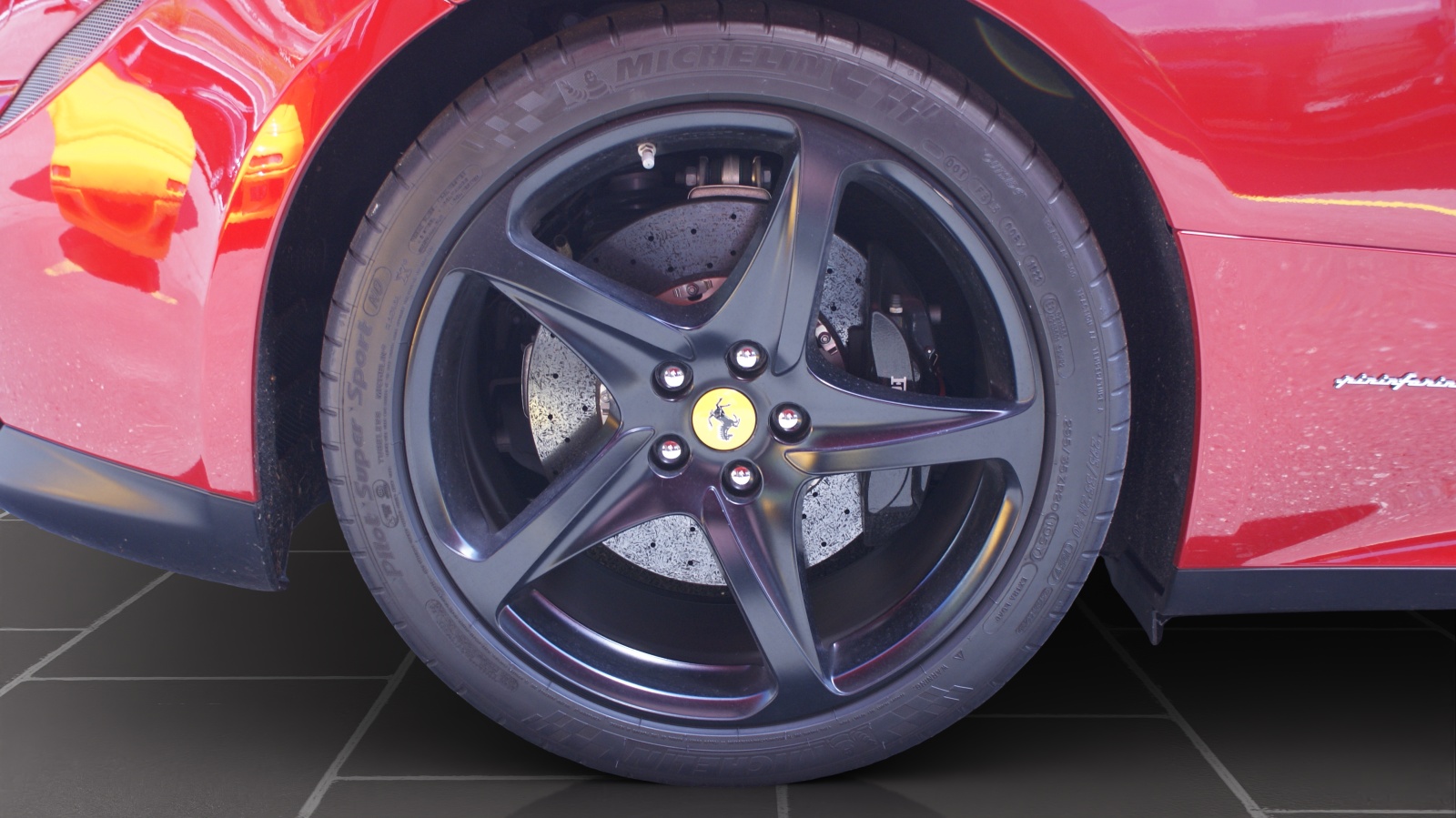 FERRARI FF-image-6