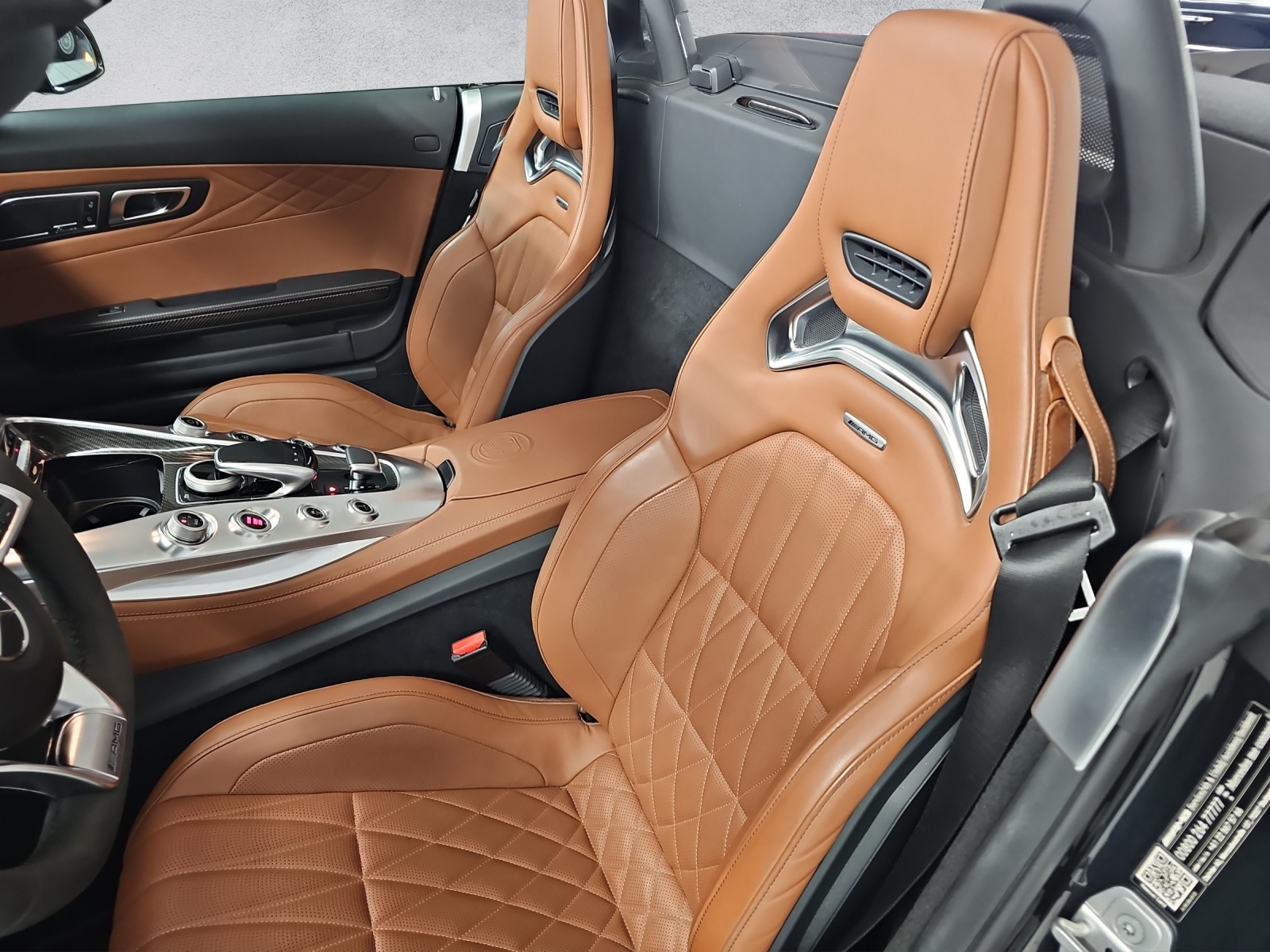 MERCEDES-BENZ AMG GT C Roadster Speedshift DCT-image-11