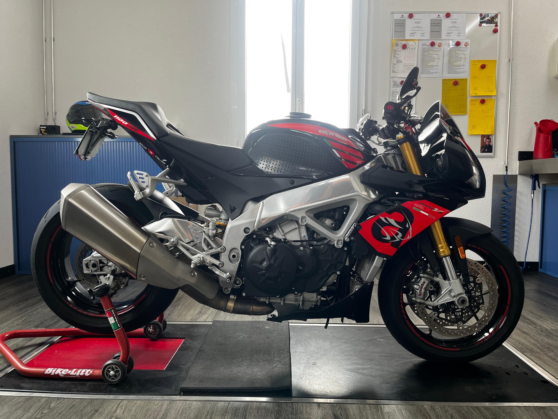 APRILIA Tuono V4 1100 RR-image-2