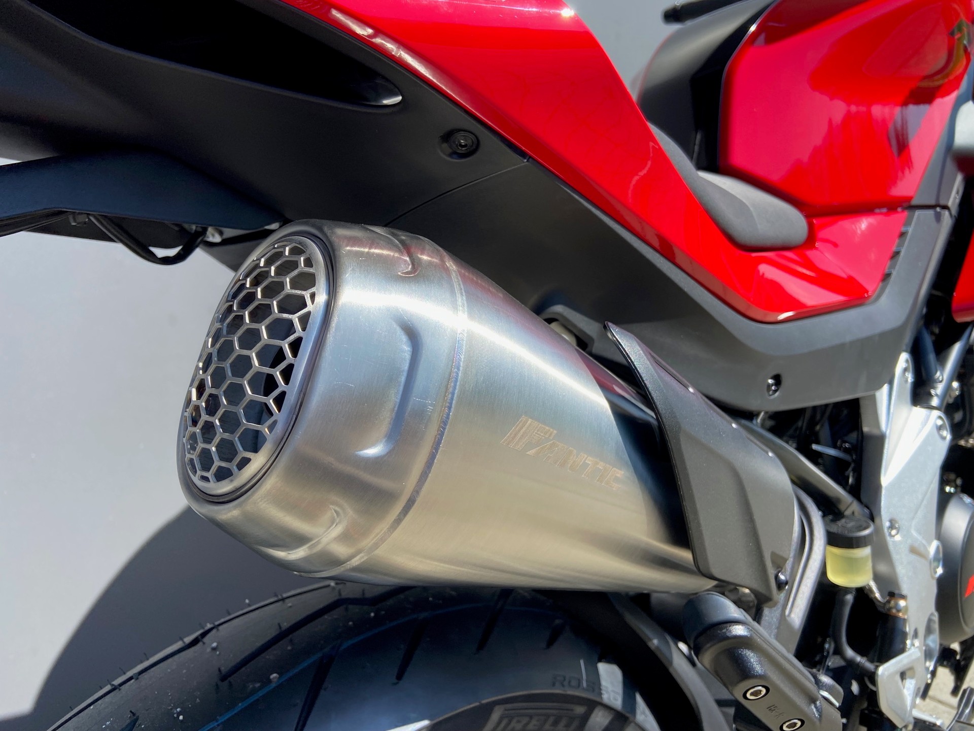 FANTIC STEALTH 125-image-3