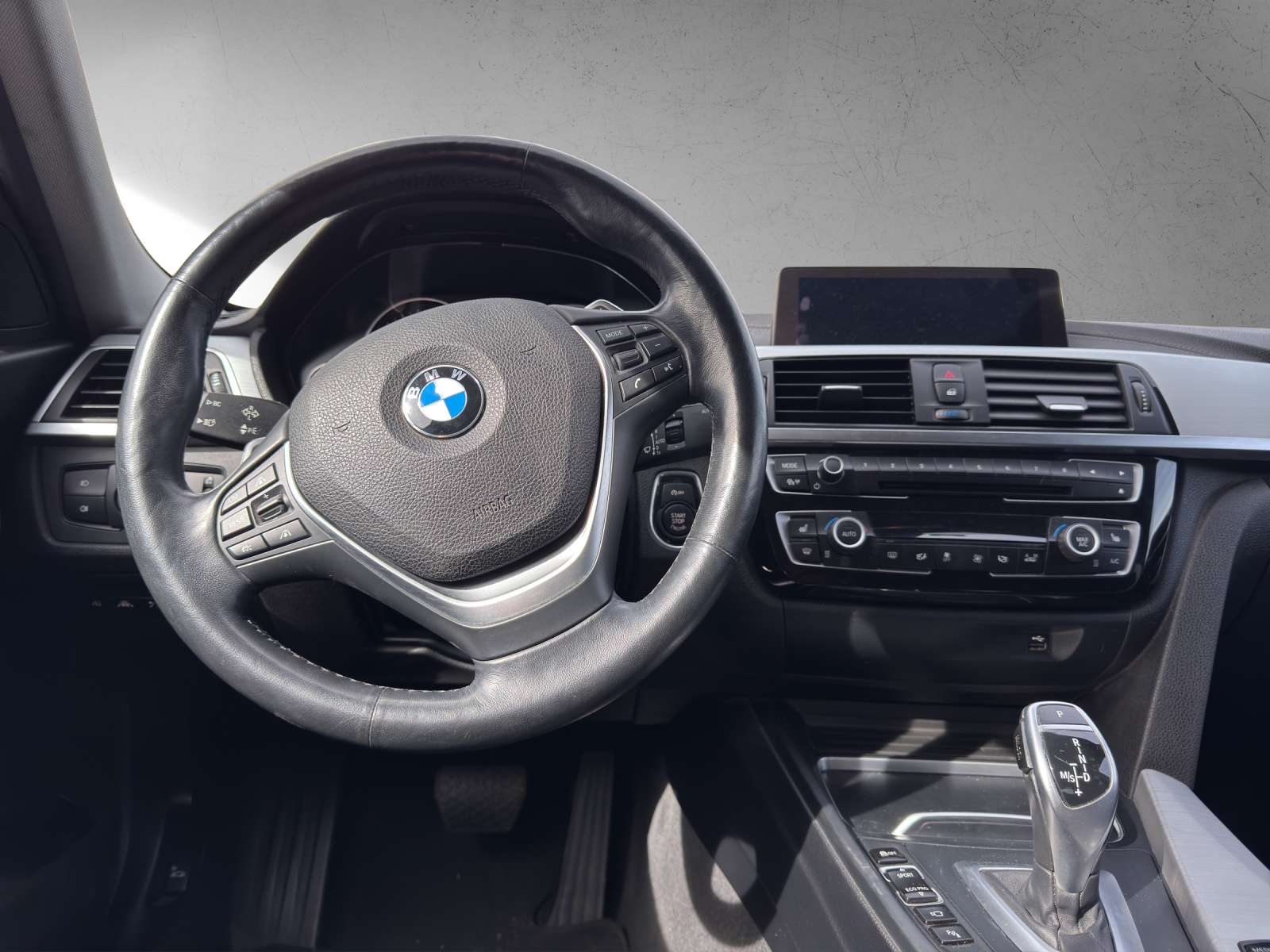 BMW 320d xDrive Edition Sport Line Steptronic-image-5