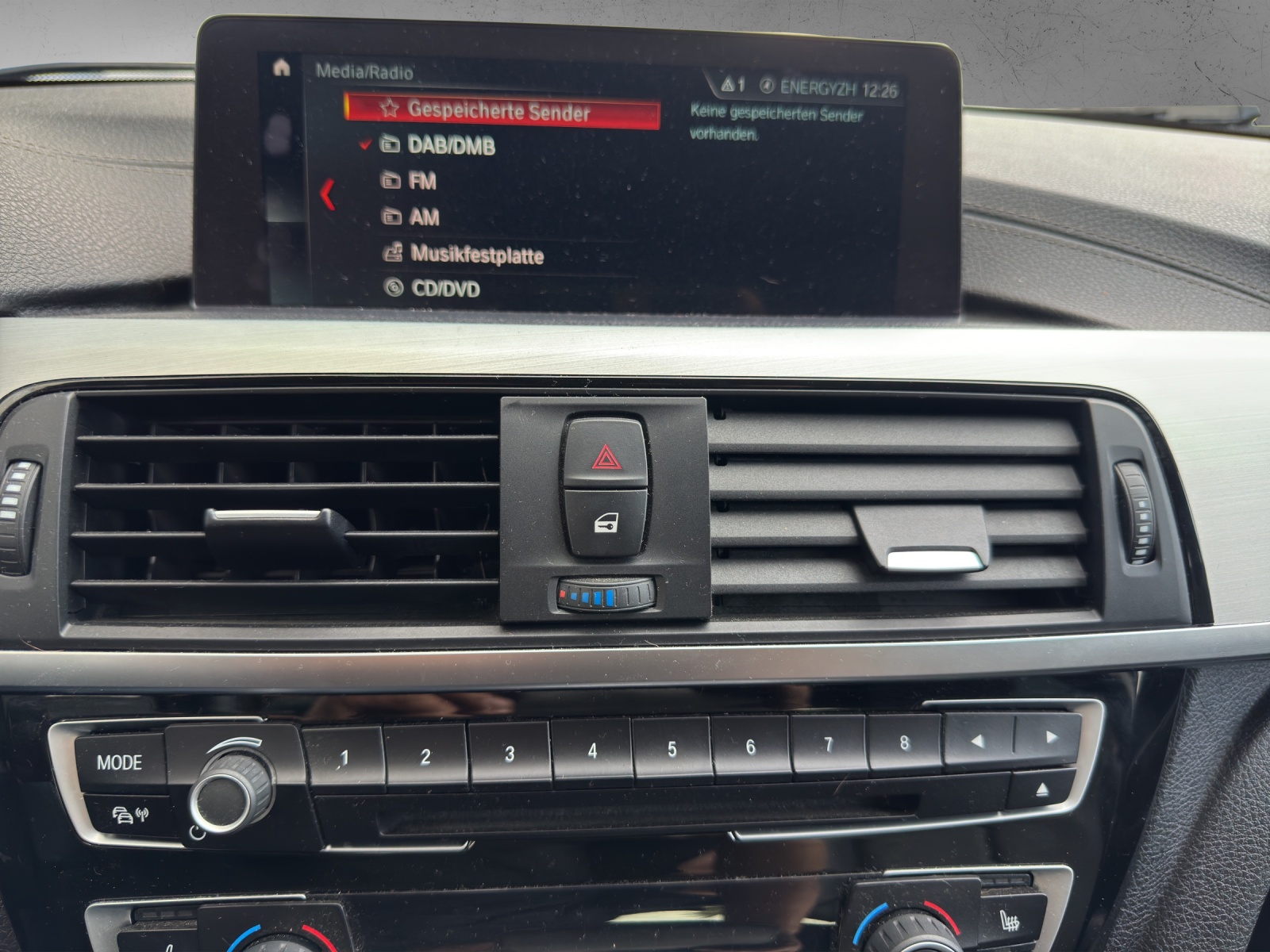 BMW 320d xDrive Edition Sport Line Steptronic-image-6