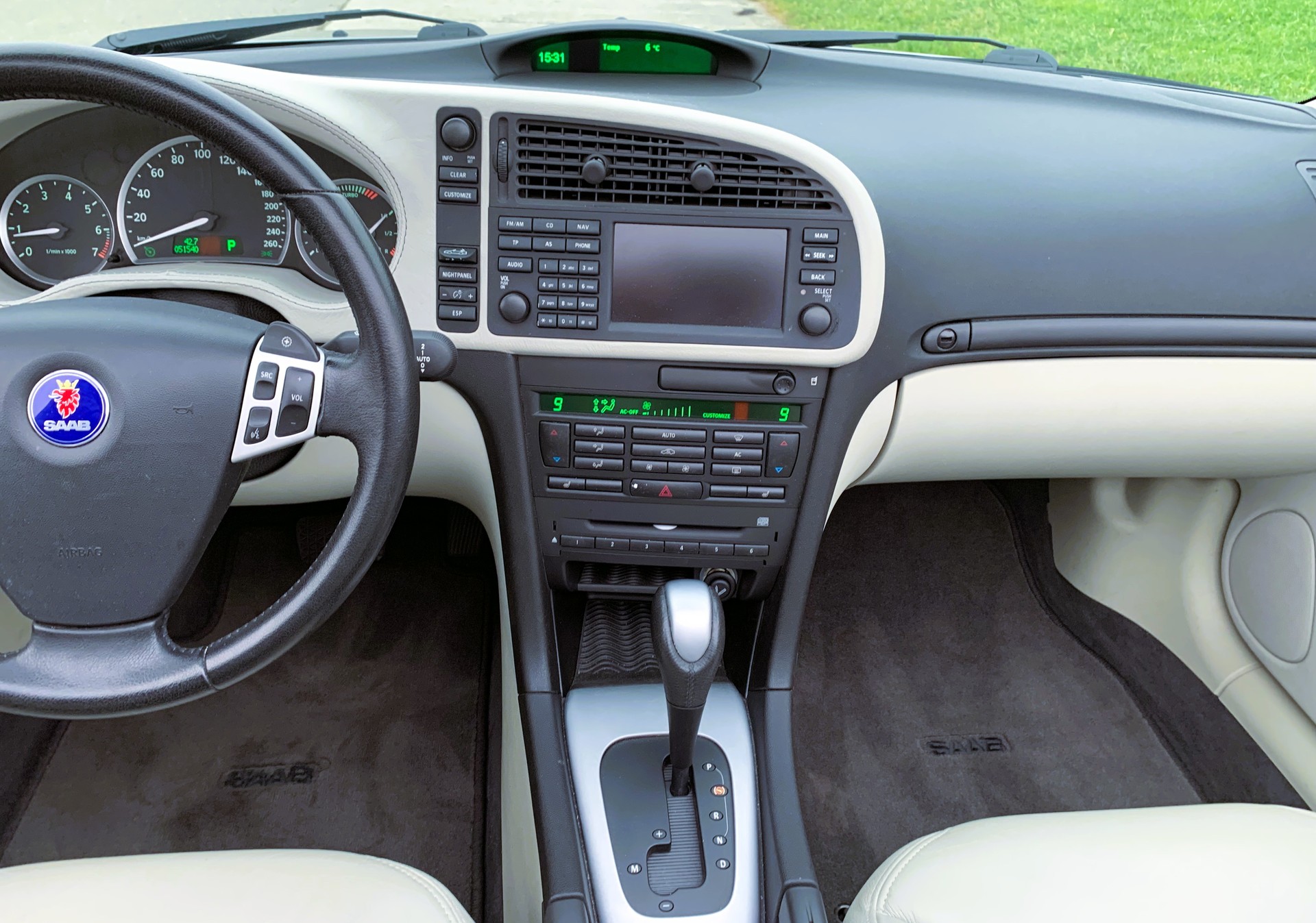 SAAB 9-3 2.0T Aero Cabrio-image-19