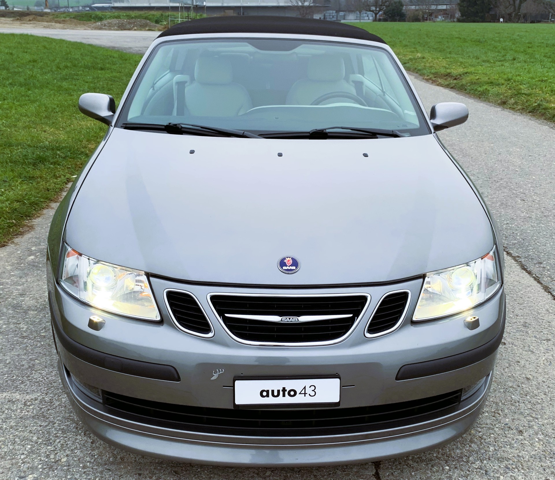 SAAB 9-3 2.0T Aero Cabrio-showroom-element-1