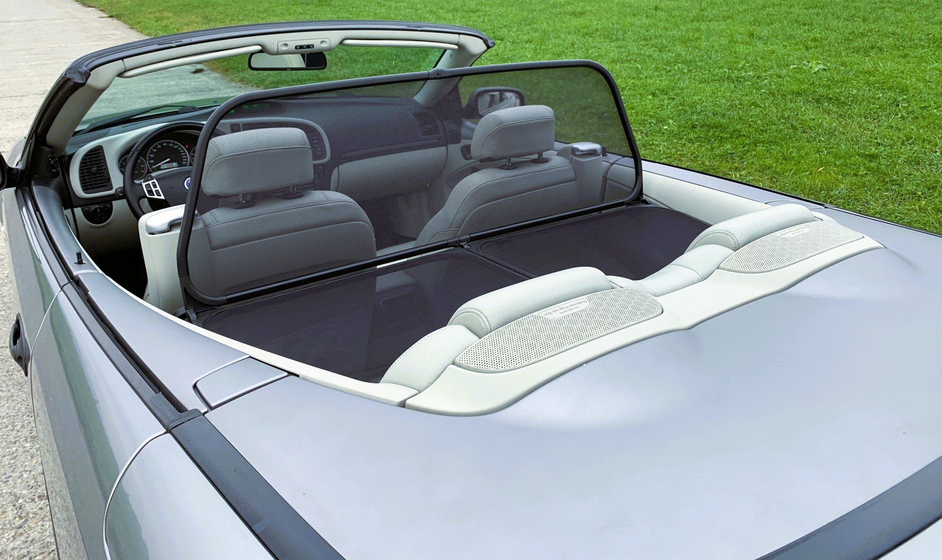 SAAB 9-3 2.0T Aero Cabrio-image-13