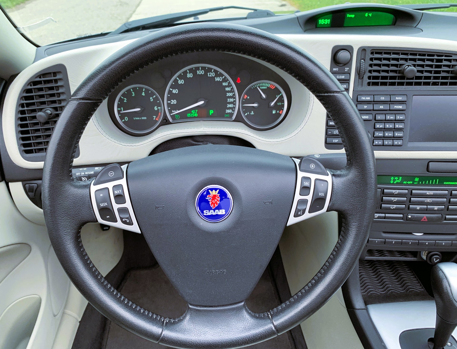 SAAB 9-3 2.0T Aero Cabrio-image-18