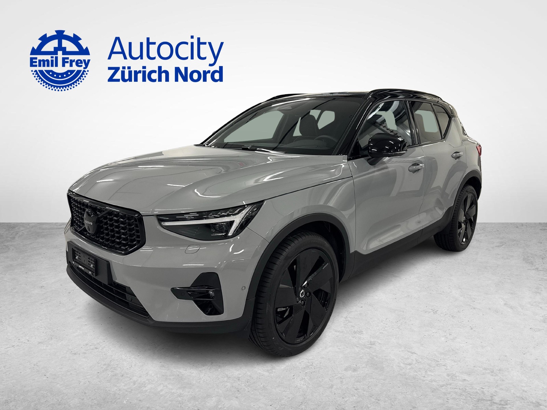VOLVO XC40 2.0 B4 MH Black Edition