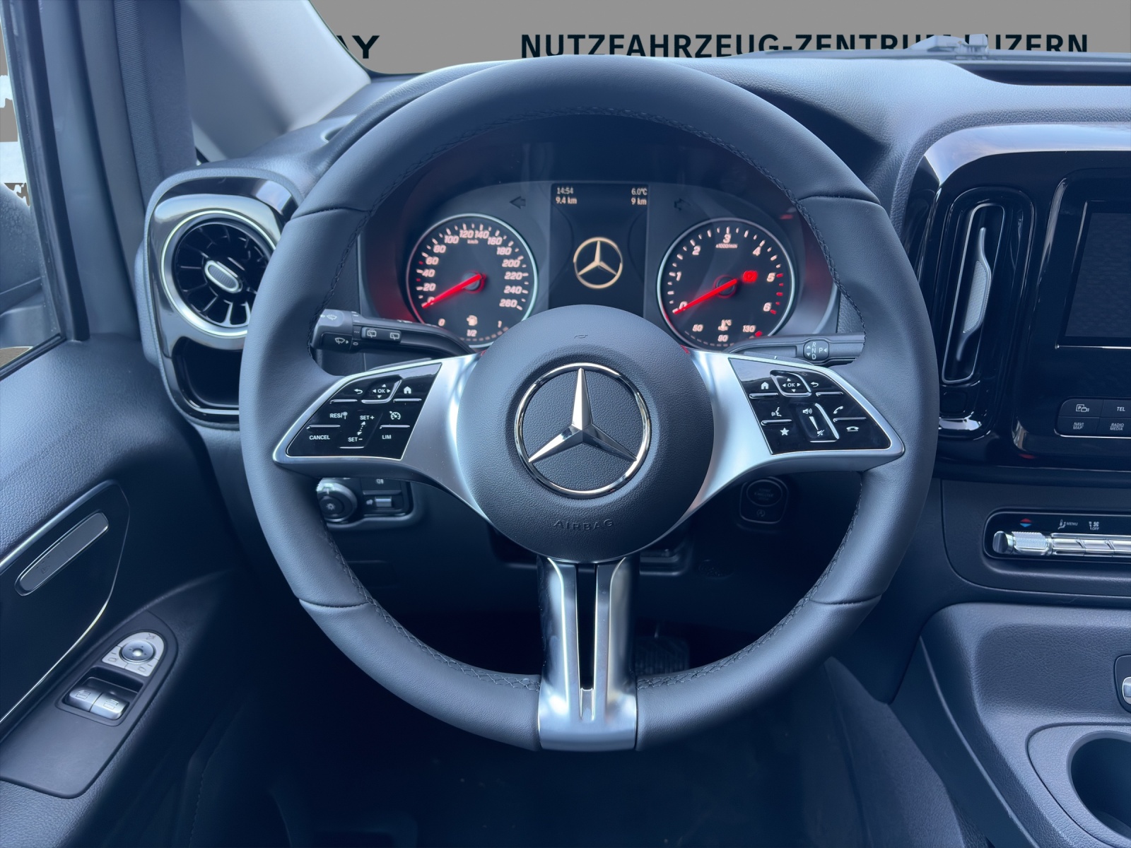 MERCEDES-BENZ Vito 116 CDI Lang Tourer FAMILY 9G-Tronic 4M Select-image-13