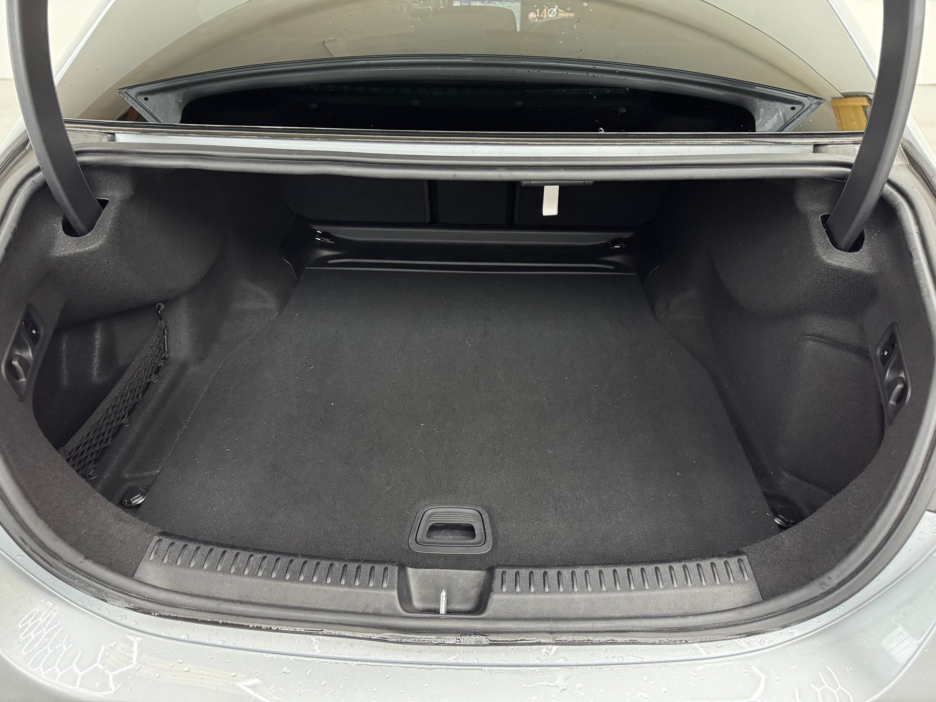 MERCEDES-BENZ E 220 d 4Matic 9G-Tronic-image-29