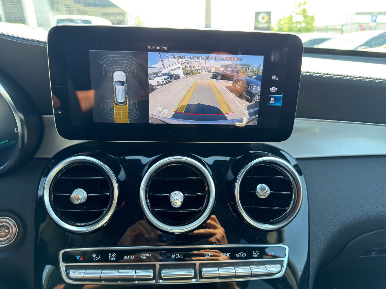 MERCEDES-BENZ GLC 300 AMG Line 4Matic 9G-Tronic-image-15