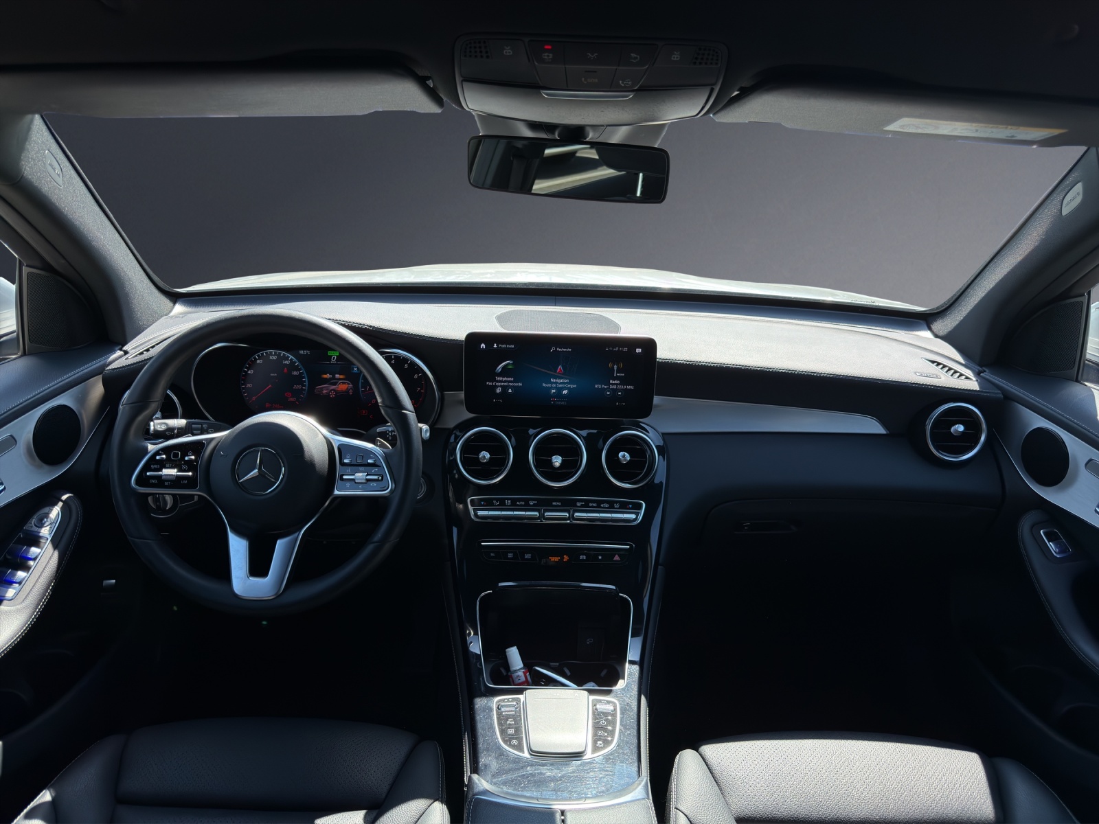 MERCEDES-BENZ GLC 300 AMG Line 4Matic 9G-Tronic-image-9