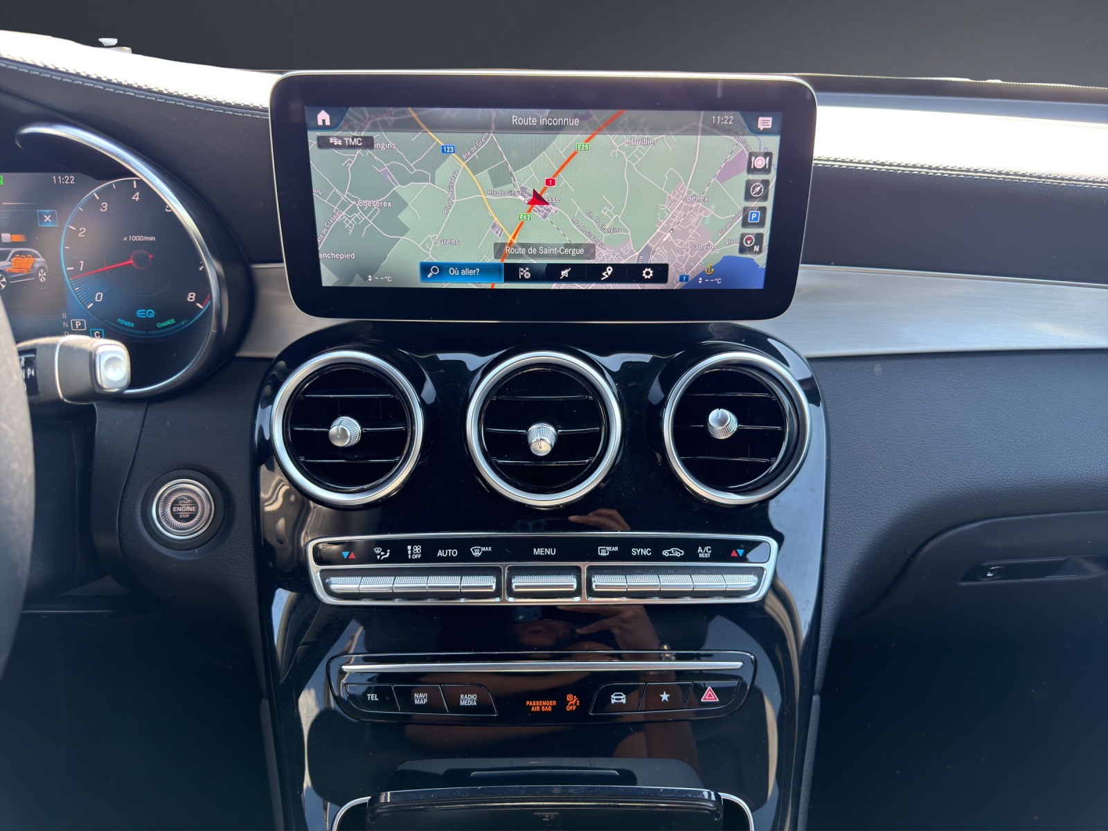 MERCEDES-BENZ GLC 300 AMG Line 4Matic 9G-Tronic-image-10