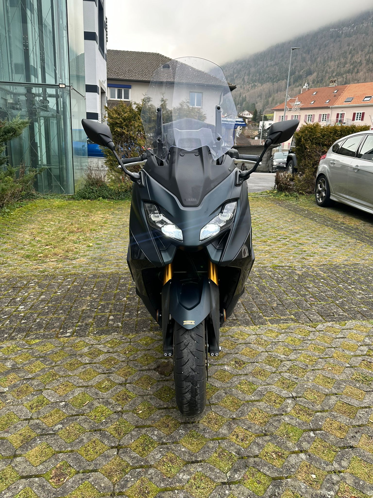 YAMAHA T-MAX Tech-Max XP 560-image-1