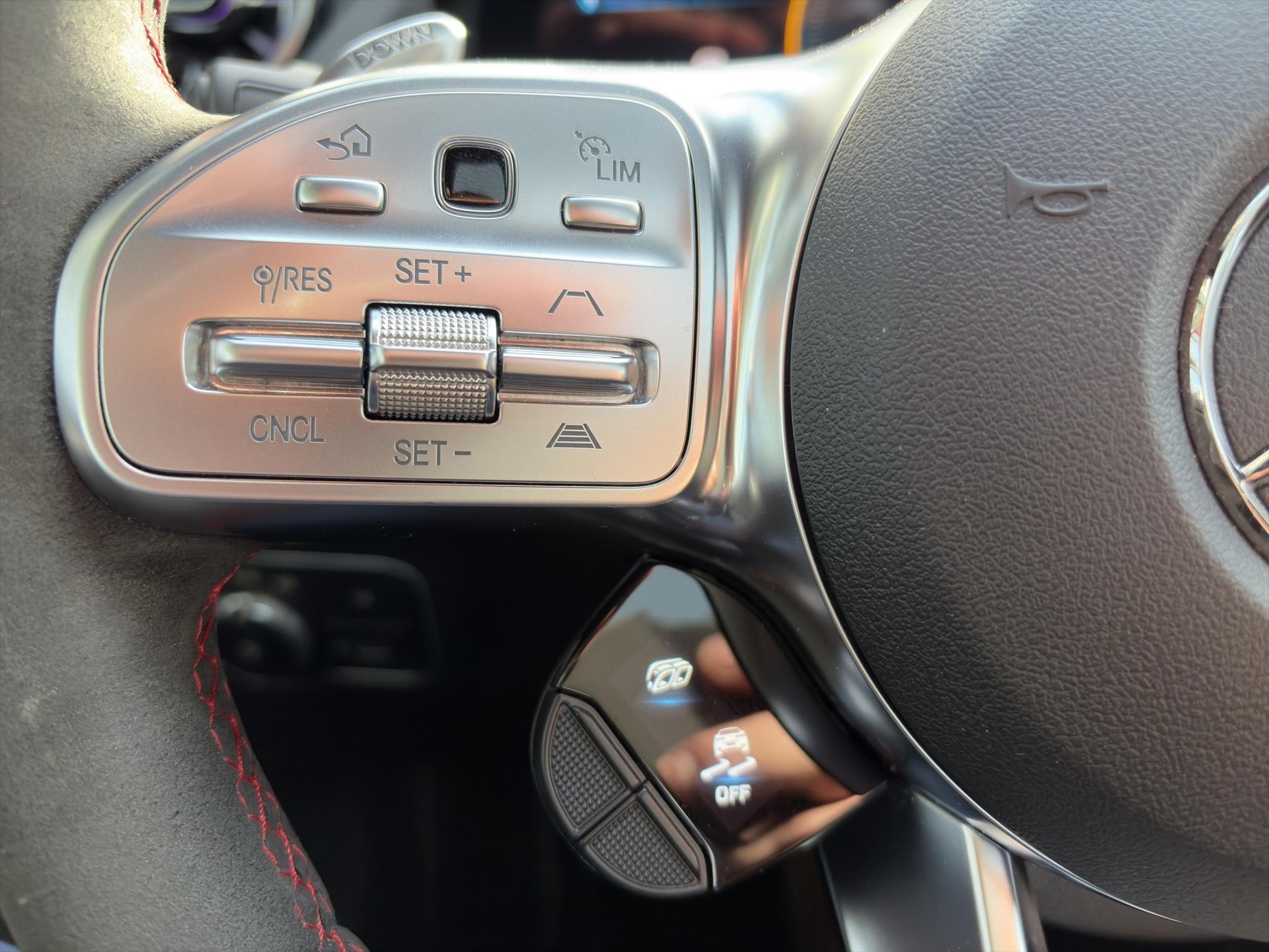 MERCEDES-BENZ GLA 45 S AMG 4matic+-image-11
